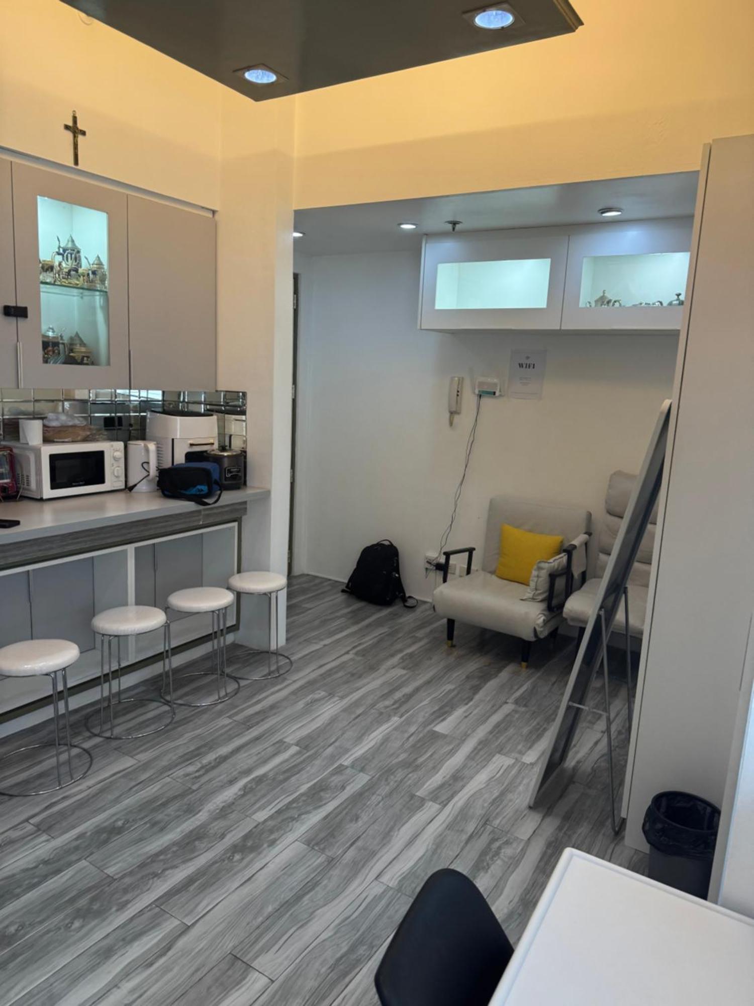 Greenhills Shopping Center 2br Apartment