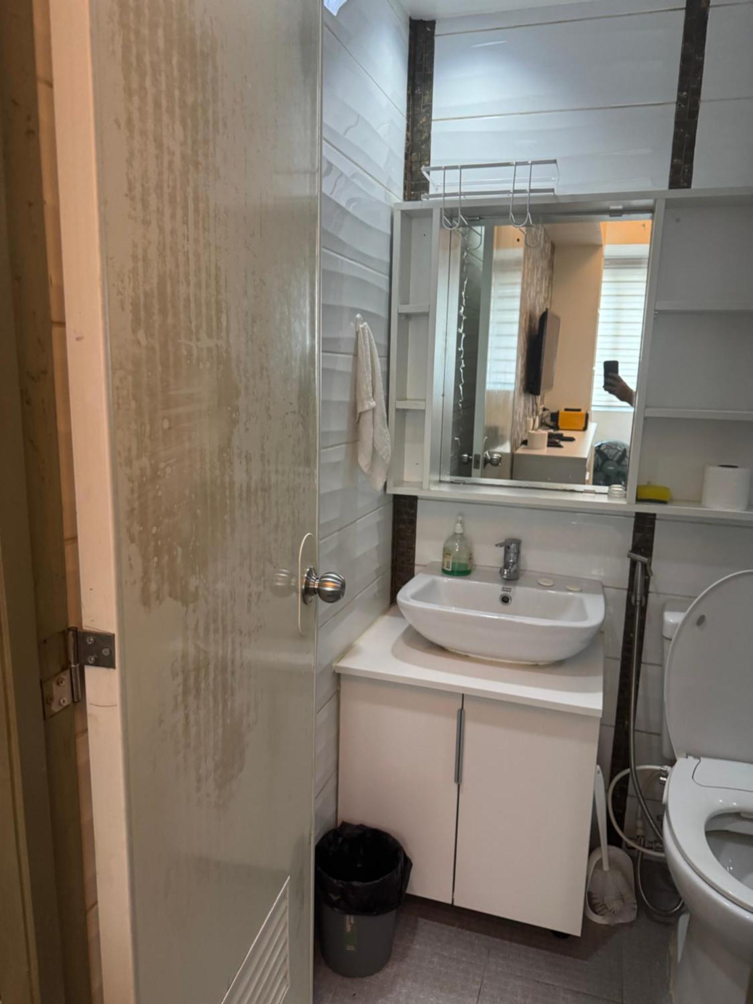 Apartment Greenhills Shopping Center 2br Manila