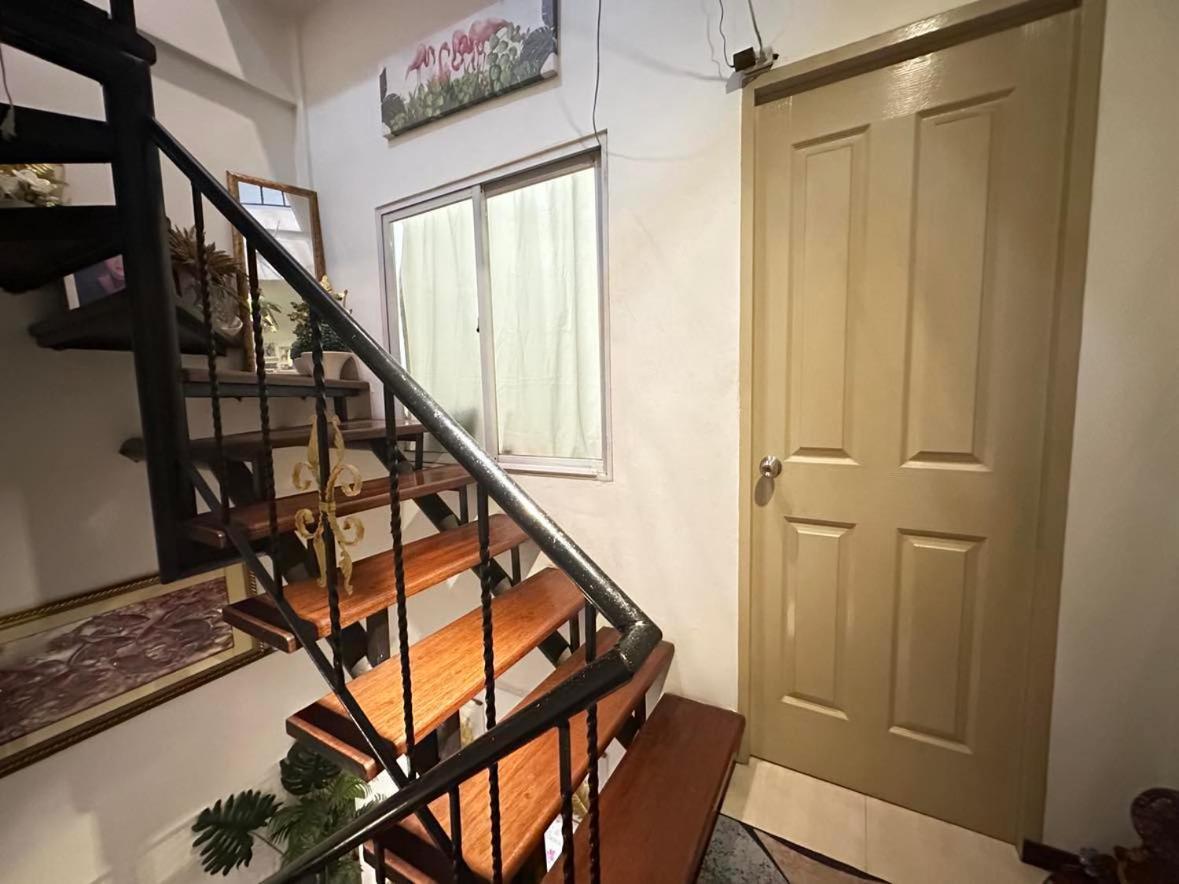 Flight International Travel Whole Townhouse Homestay *