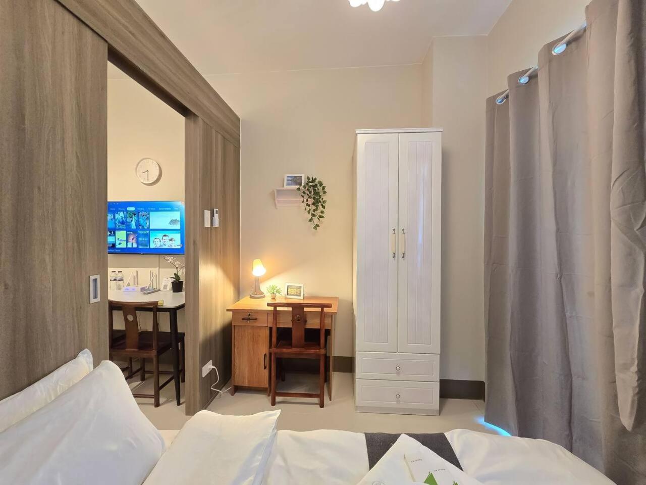 1br Unit Condotel W Balcony Fame Residences #fm61 Apartment Manila
