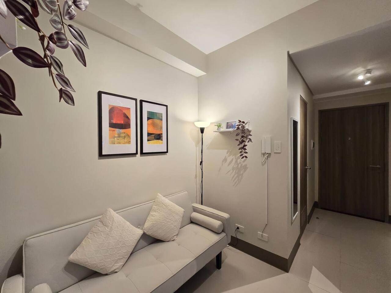 1br Unit Condotel W Balcony Fame Residences #fm61 *