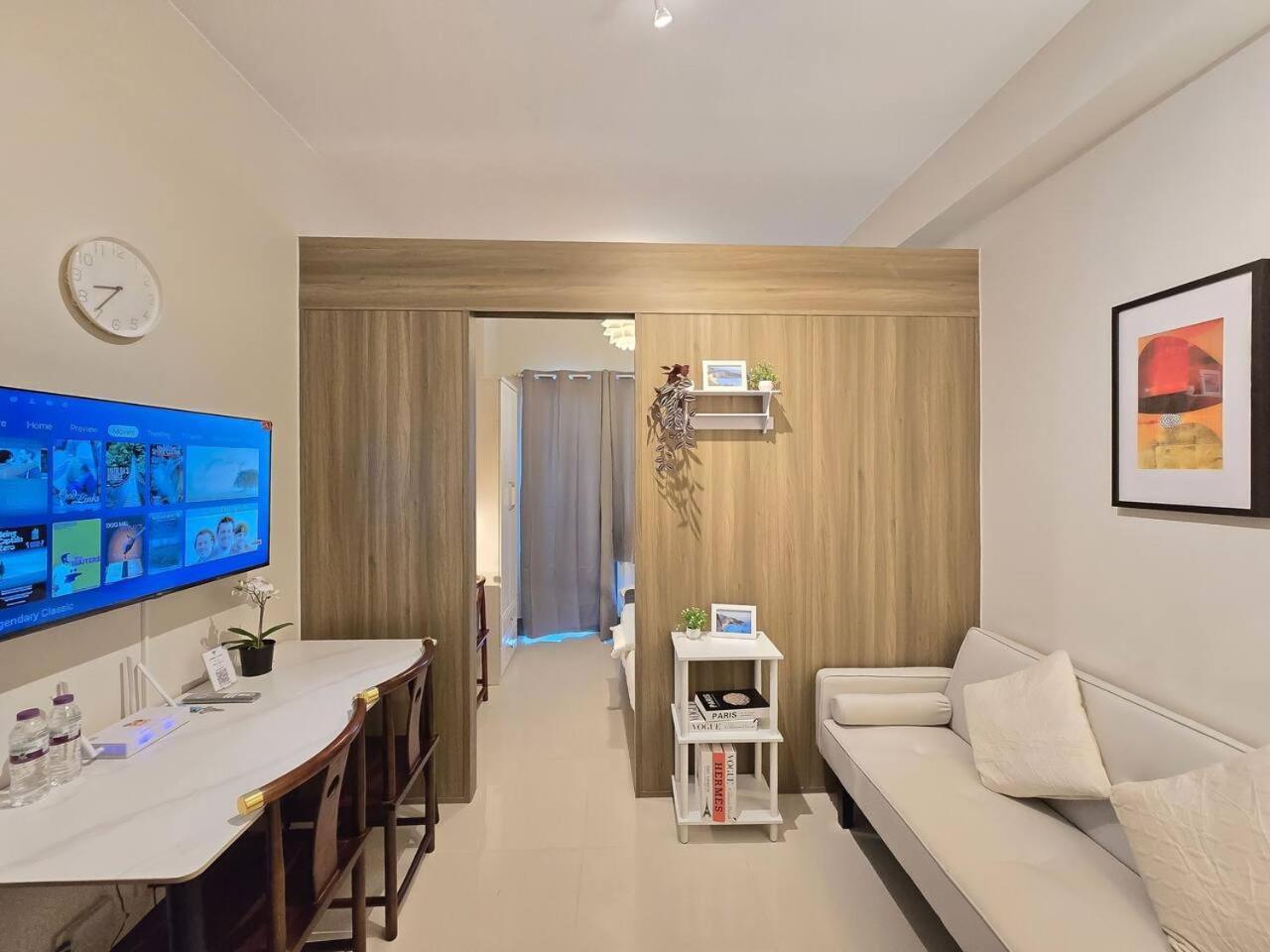 Apartment 1br Unit Condotel W Balcony Fame Residences #fm61