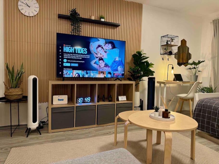 Cozy And Modern Living *