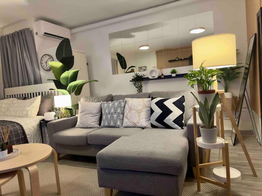Cozy And Modern Living * Manila