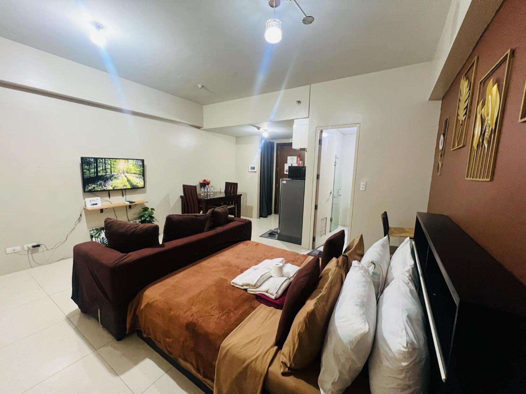 Apartment One Palm Tree - 10a With Balcony - Across Terminal 3 Airport *