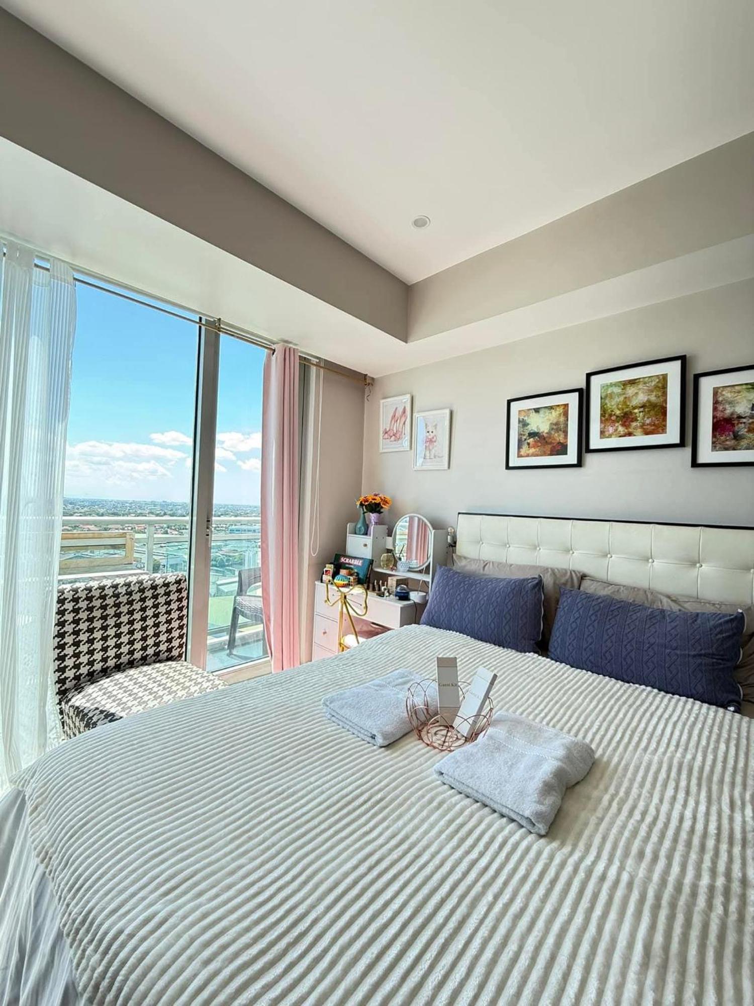 Apartment Isla Azure Staycation