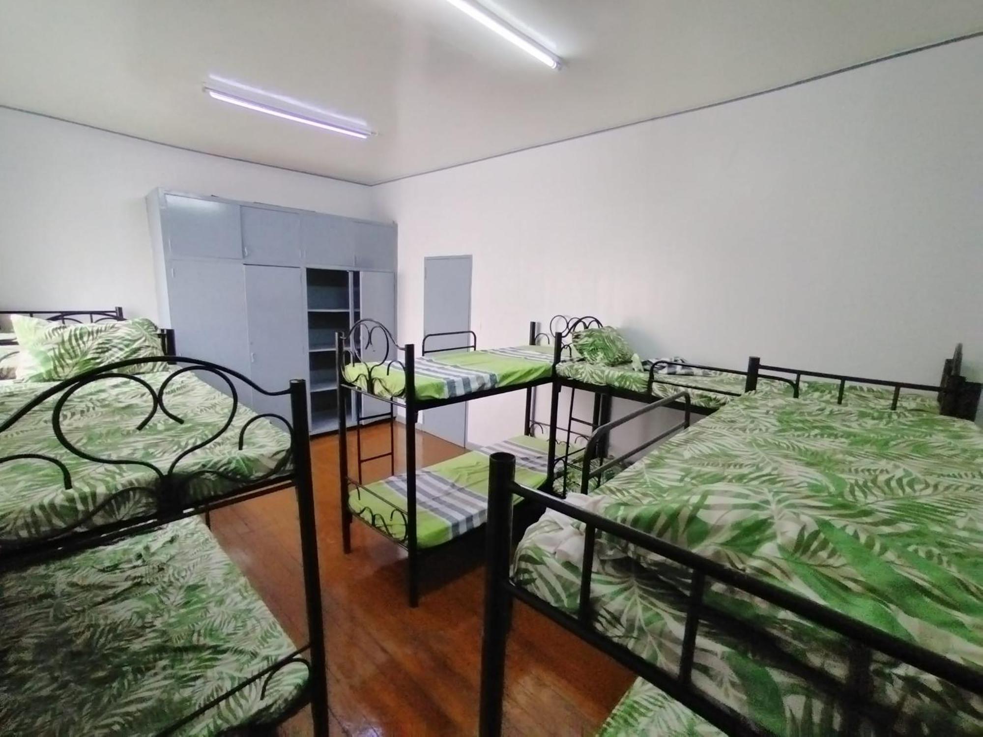Bahaymandaragat Albergue *