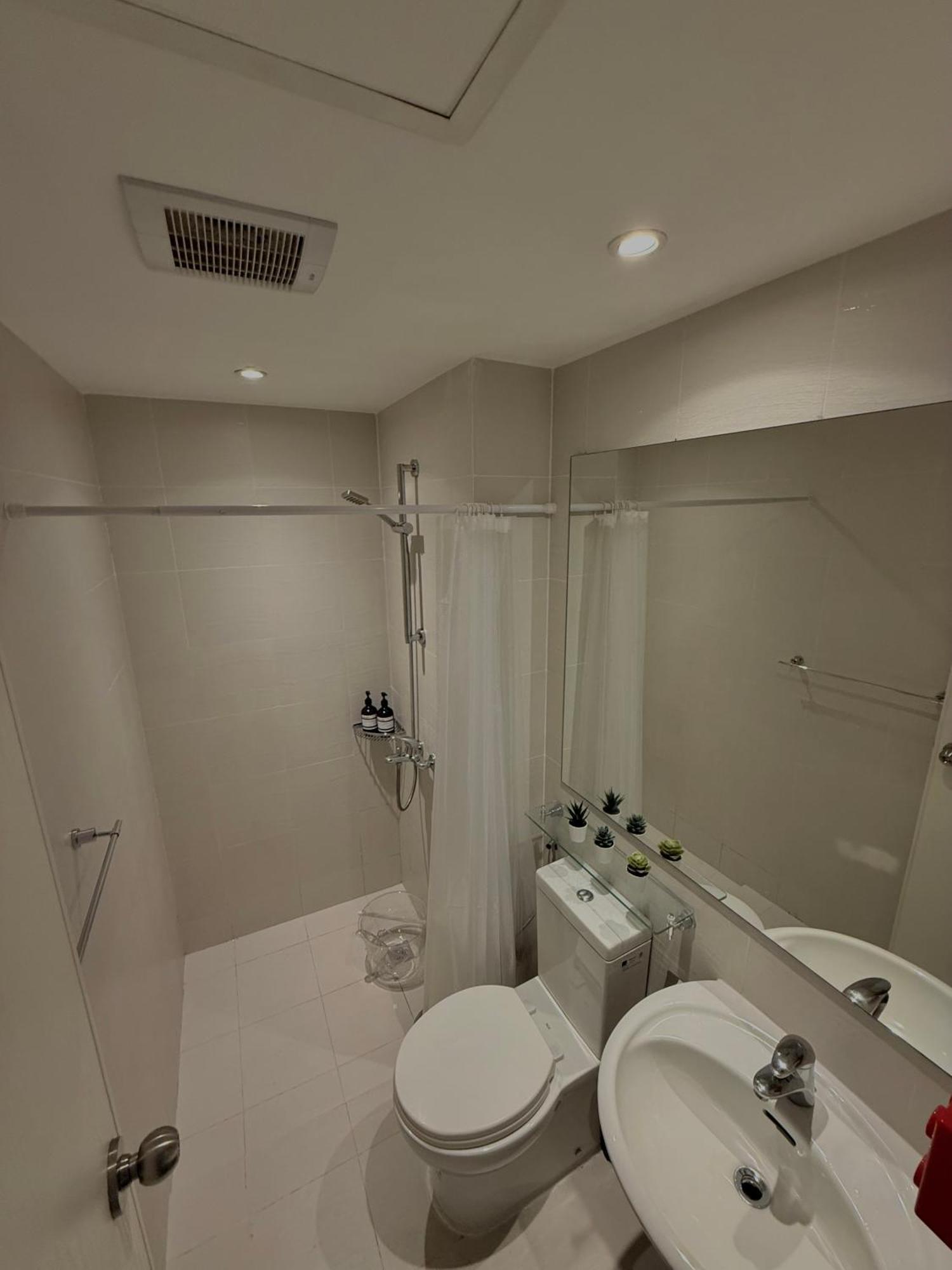 Bed & Breakfast Urban Escape Pad - Azure Urban Residences