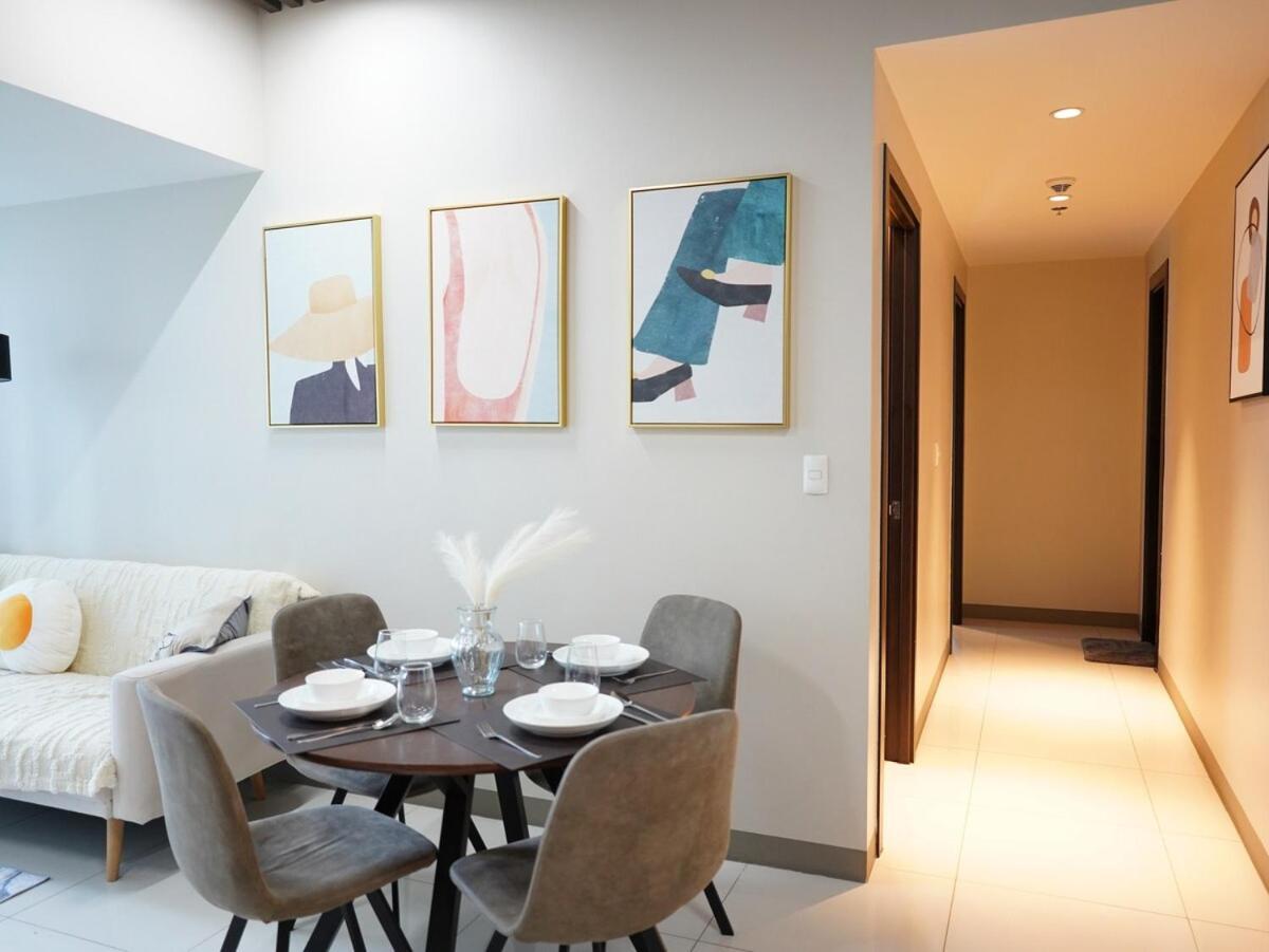Luxury 2-bedroom At Bgc Uptown