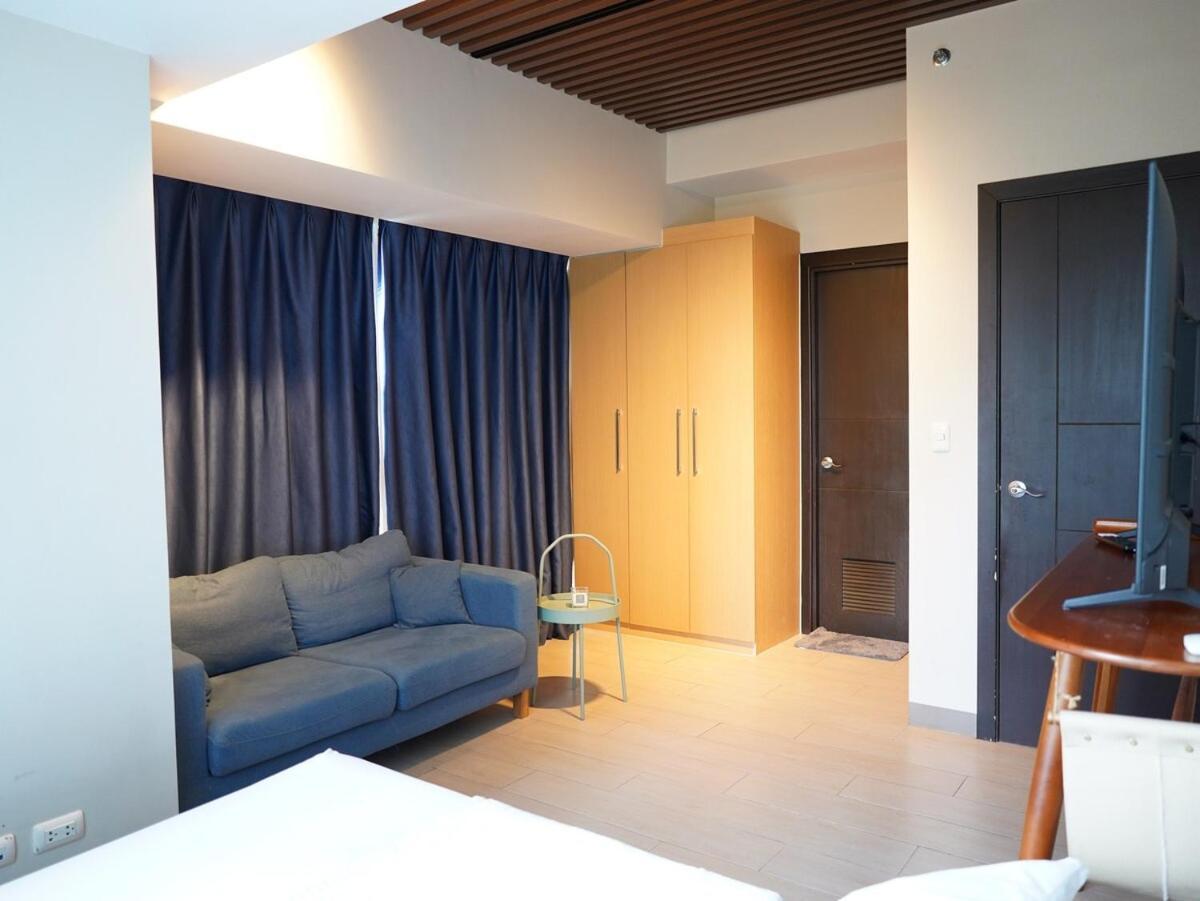 Luxury 2-bedroom At Bgc Uptown