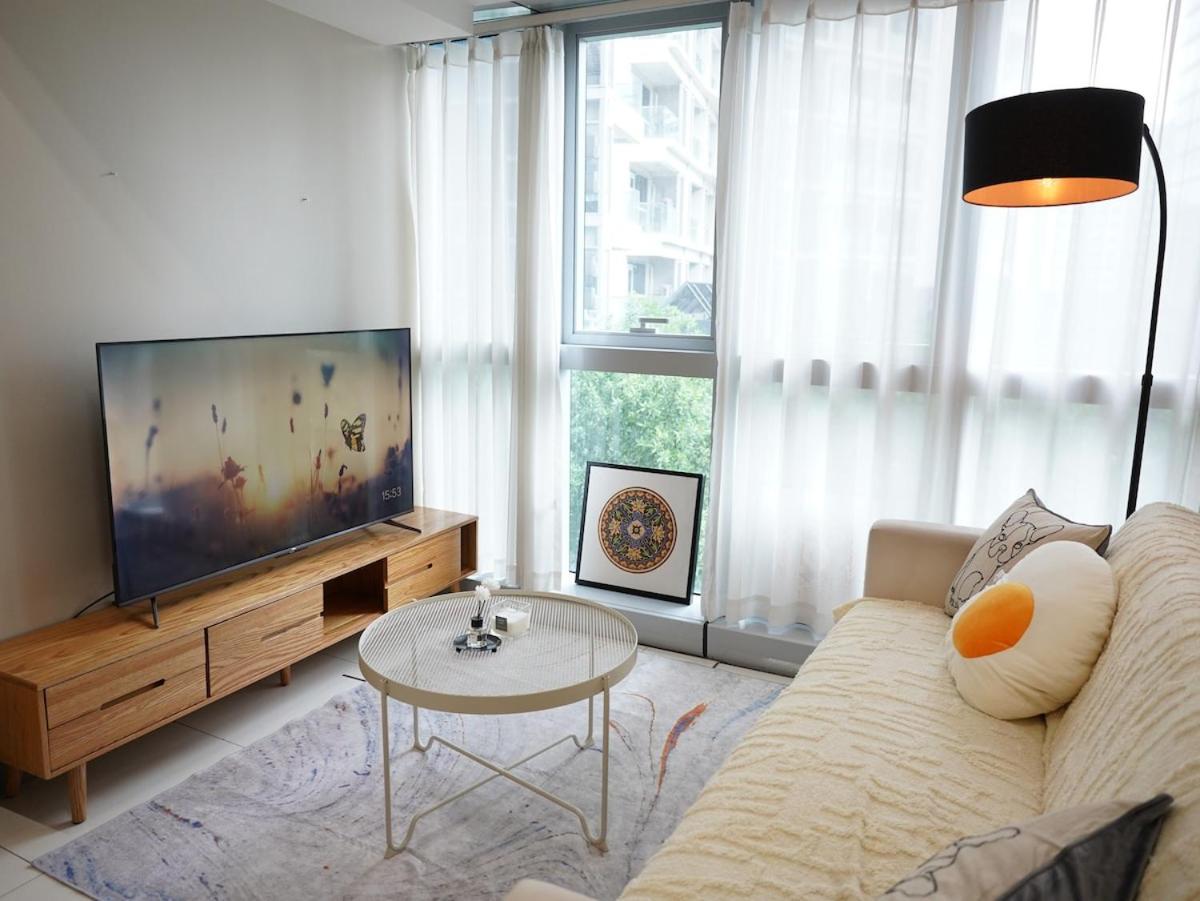 Luxury 2-bedroom At Bgc Uptown *