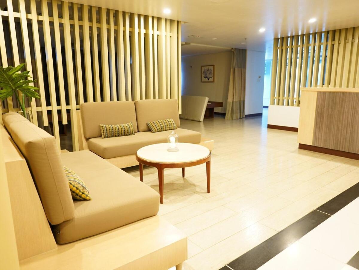 Luxury 2-bedroom At Bgc Uptown Manila