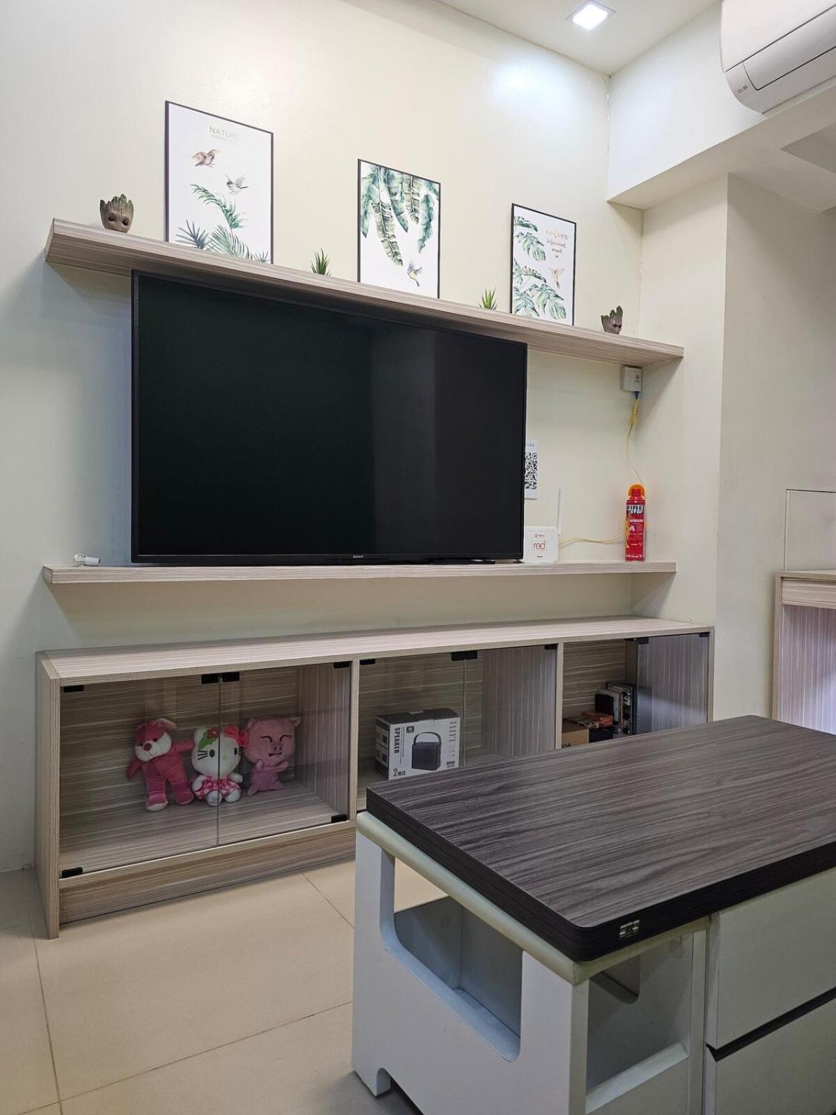 Pet Friendly In Timog With Balcony View Apartment Manila