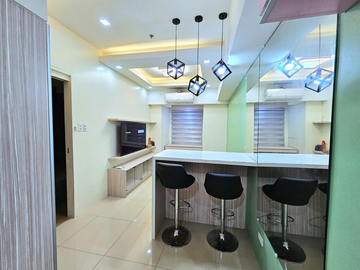 Apartment Pet Friendly In Timog With Balcony View *