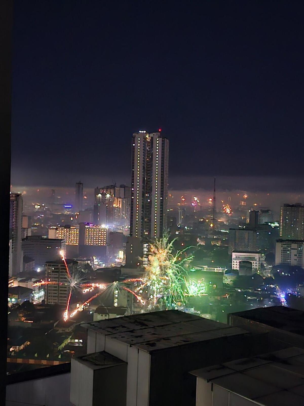 Pet Friendly In Timog With Balcony View *