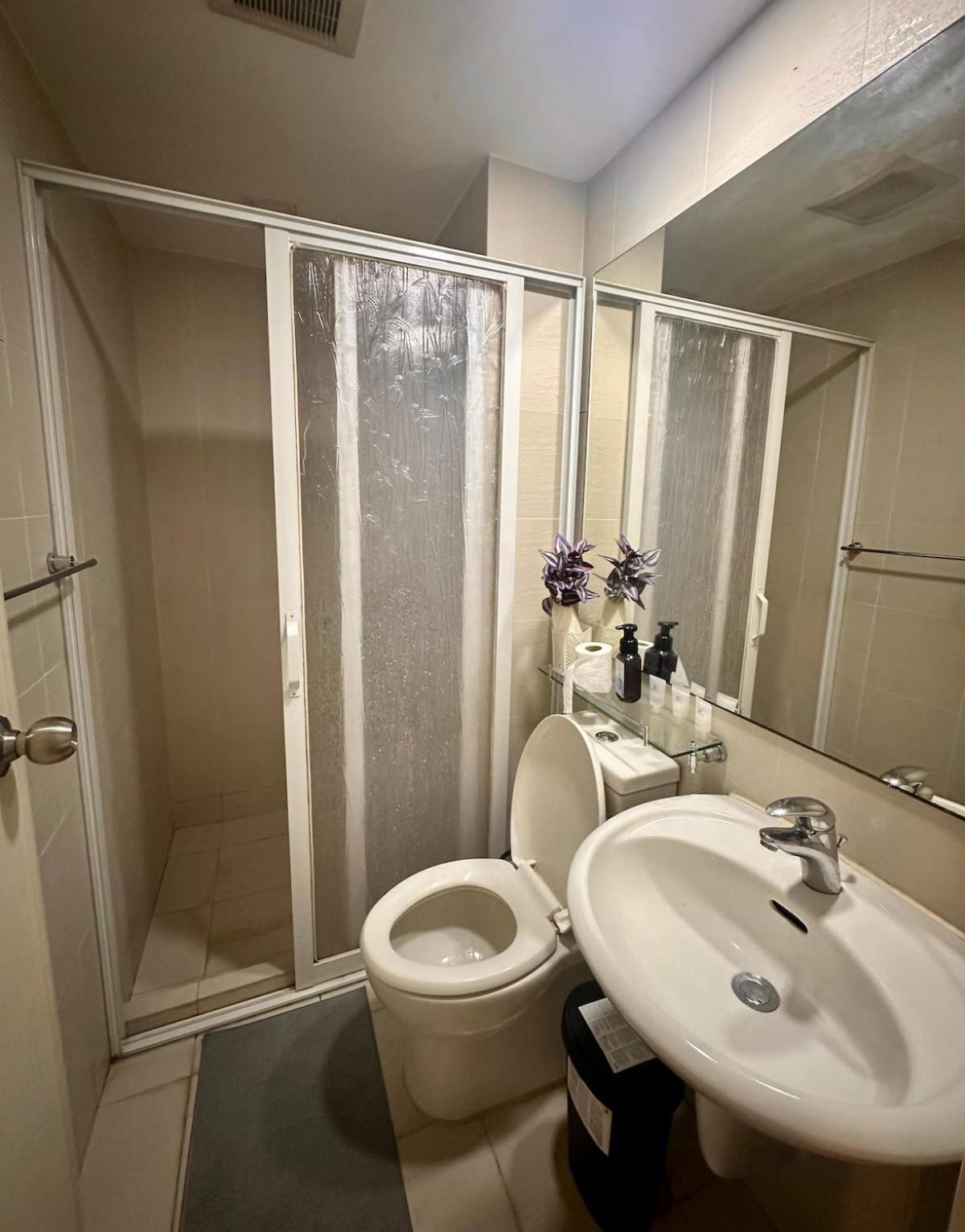 Apartment At Azure Urban With Smarttv Manila