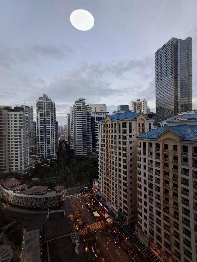 1br Modern Bellagio Oasis Burgos Circle View Bgc