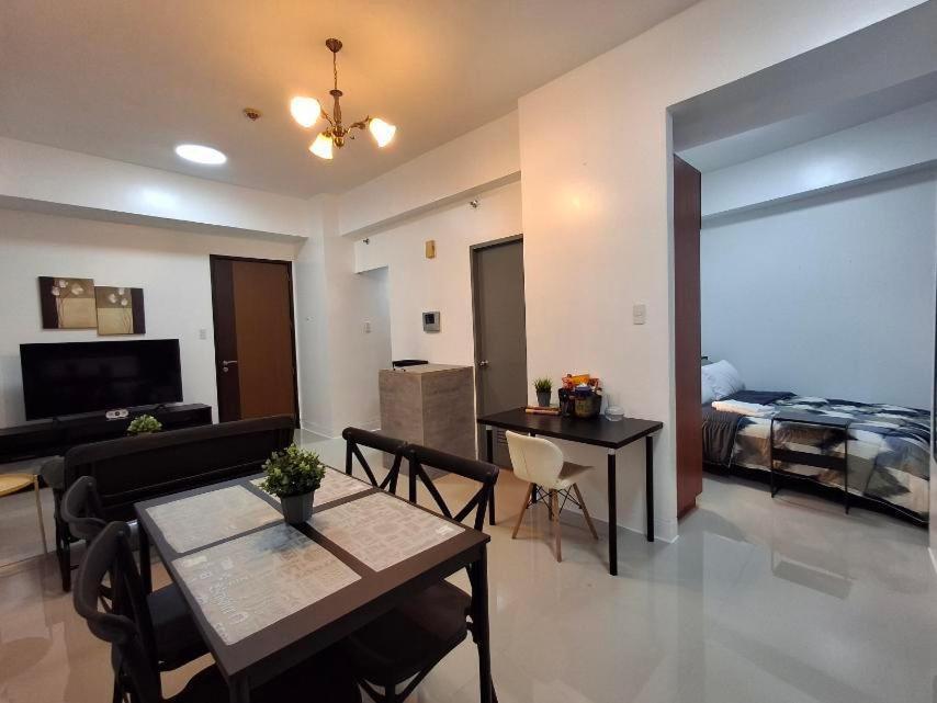 1br Modern Bellagio Oasis Burgos Circle View Bgc Apartment
