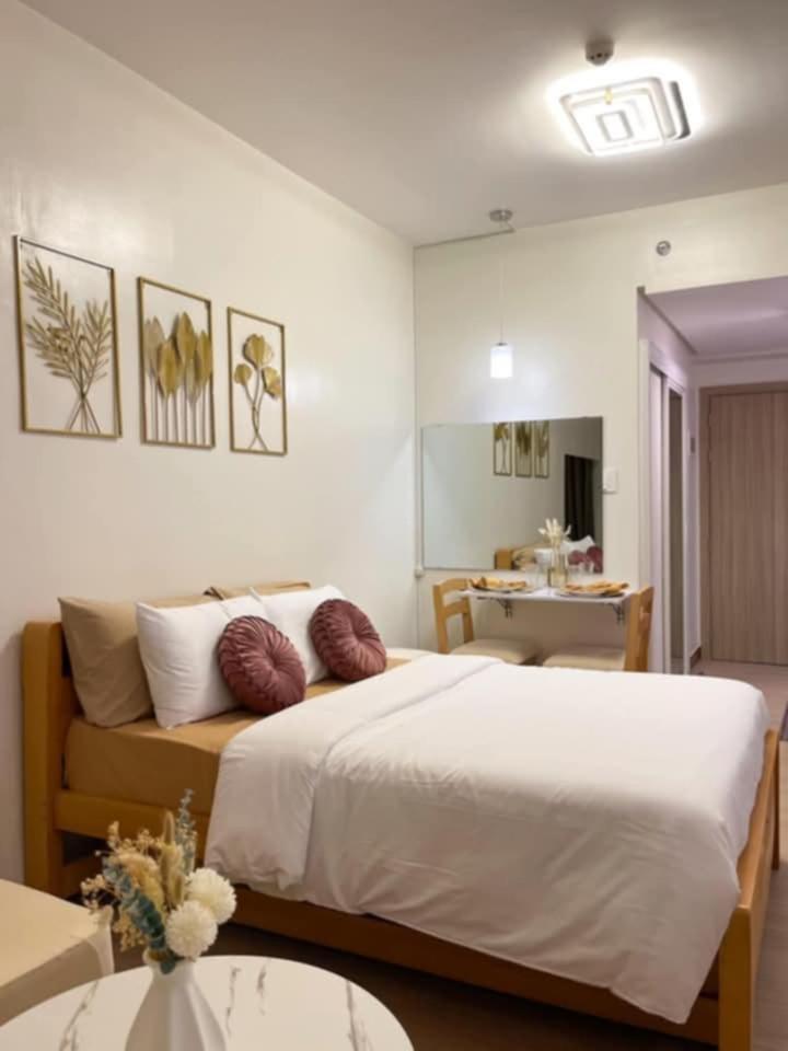 Apartment Very's Staycation Manila