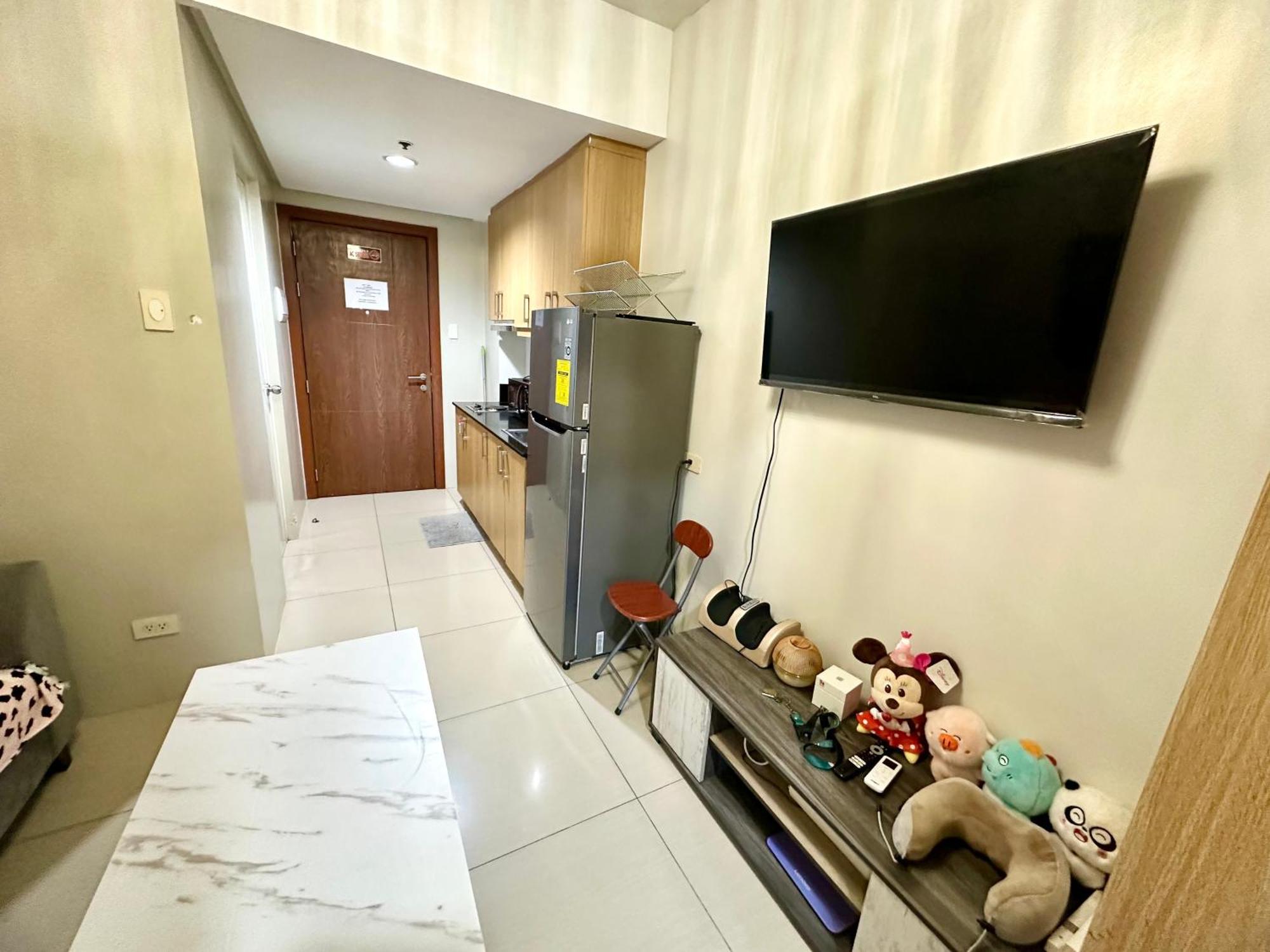 Kathys Crib 11th Flr * Manila