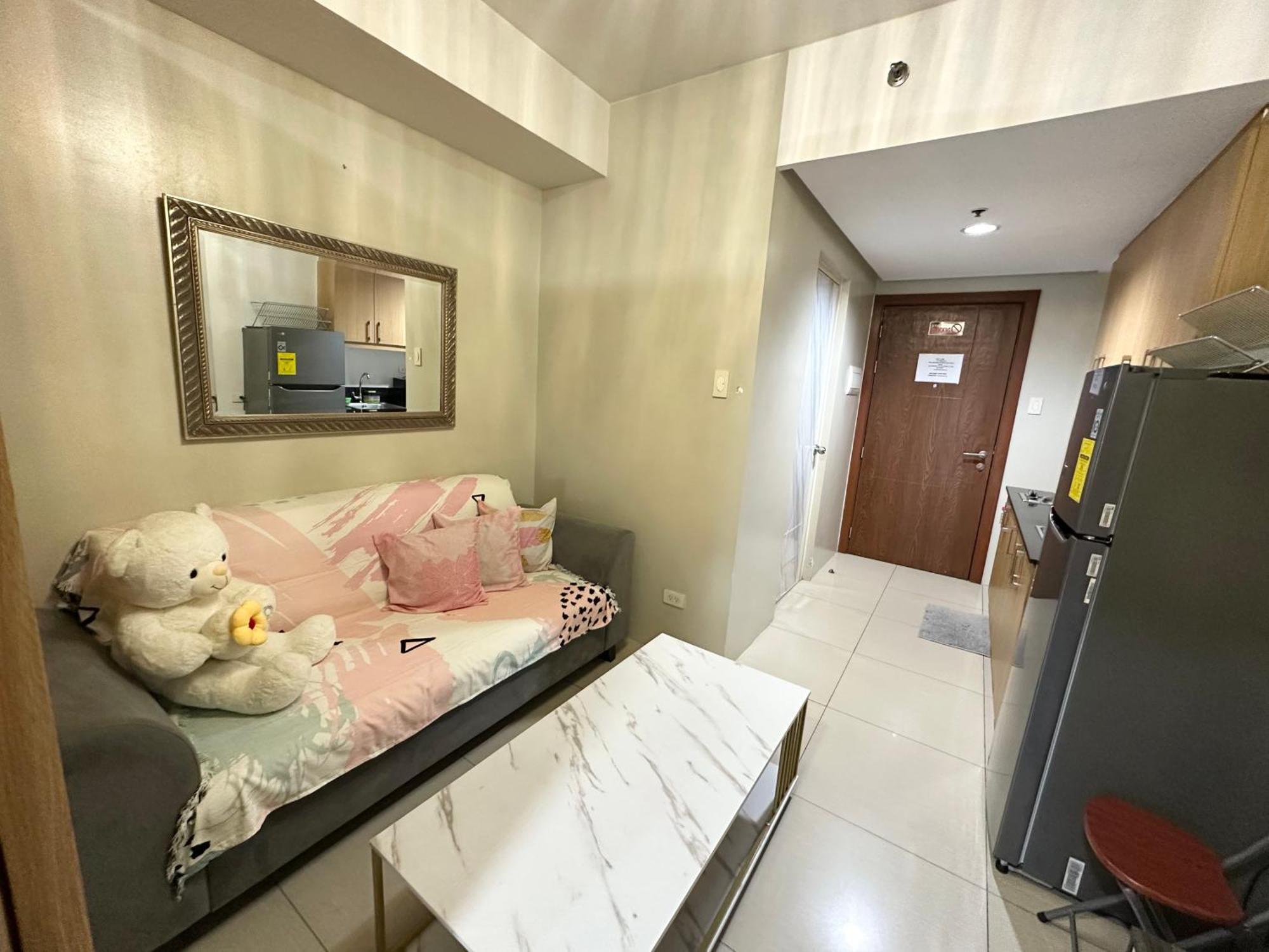 Kathys Crib 11th Flr Aparthotel Manila
