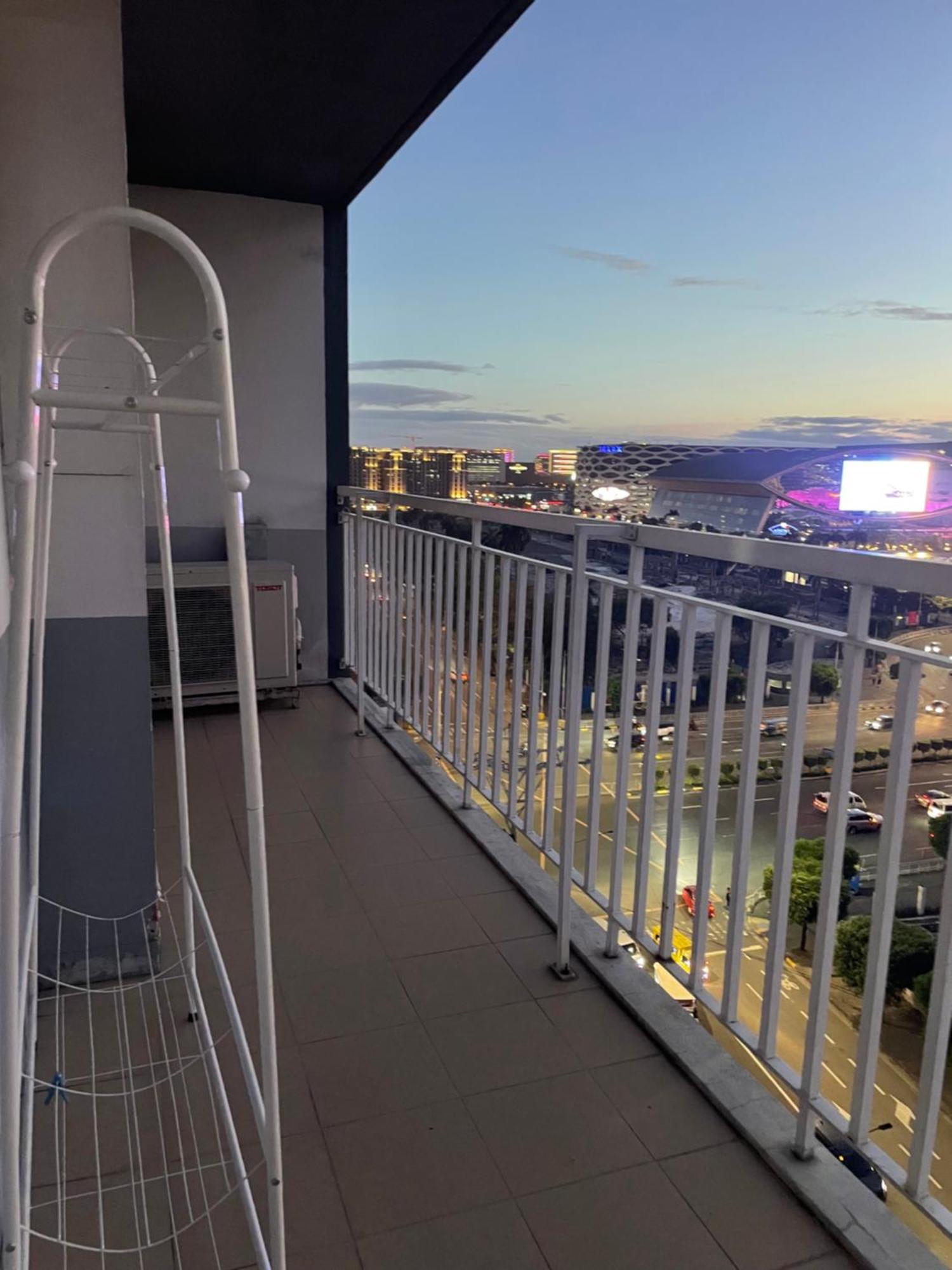 Apartment 3br Moa View Firework Big Balcony 1148 Manila