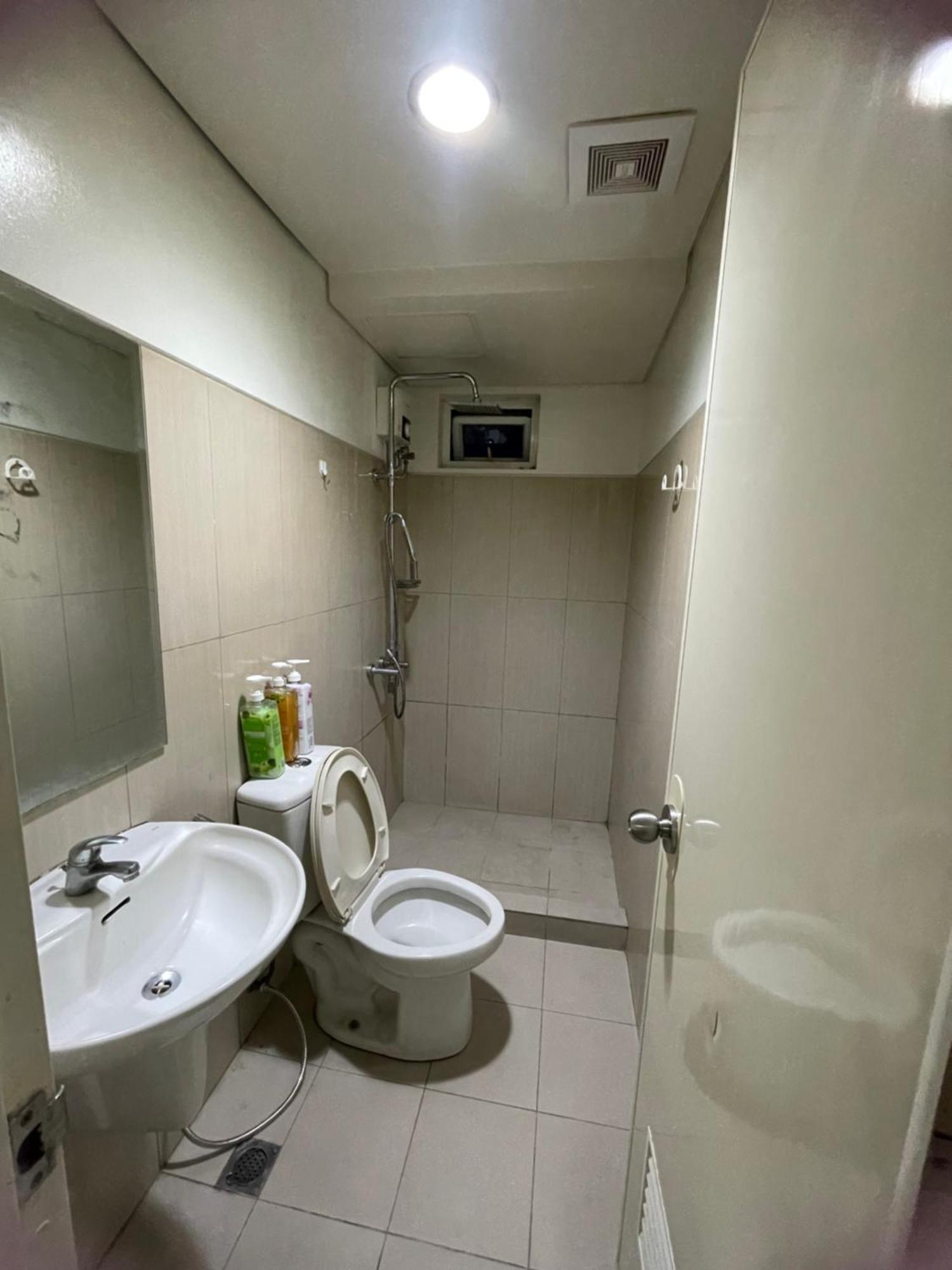 3br Moa View Firework Big Balcony 1148 Manila