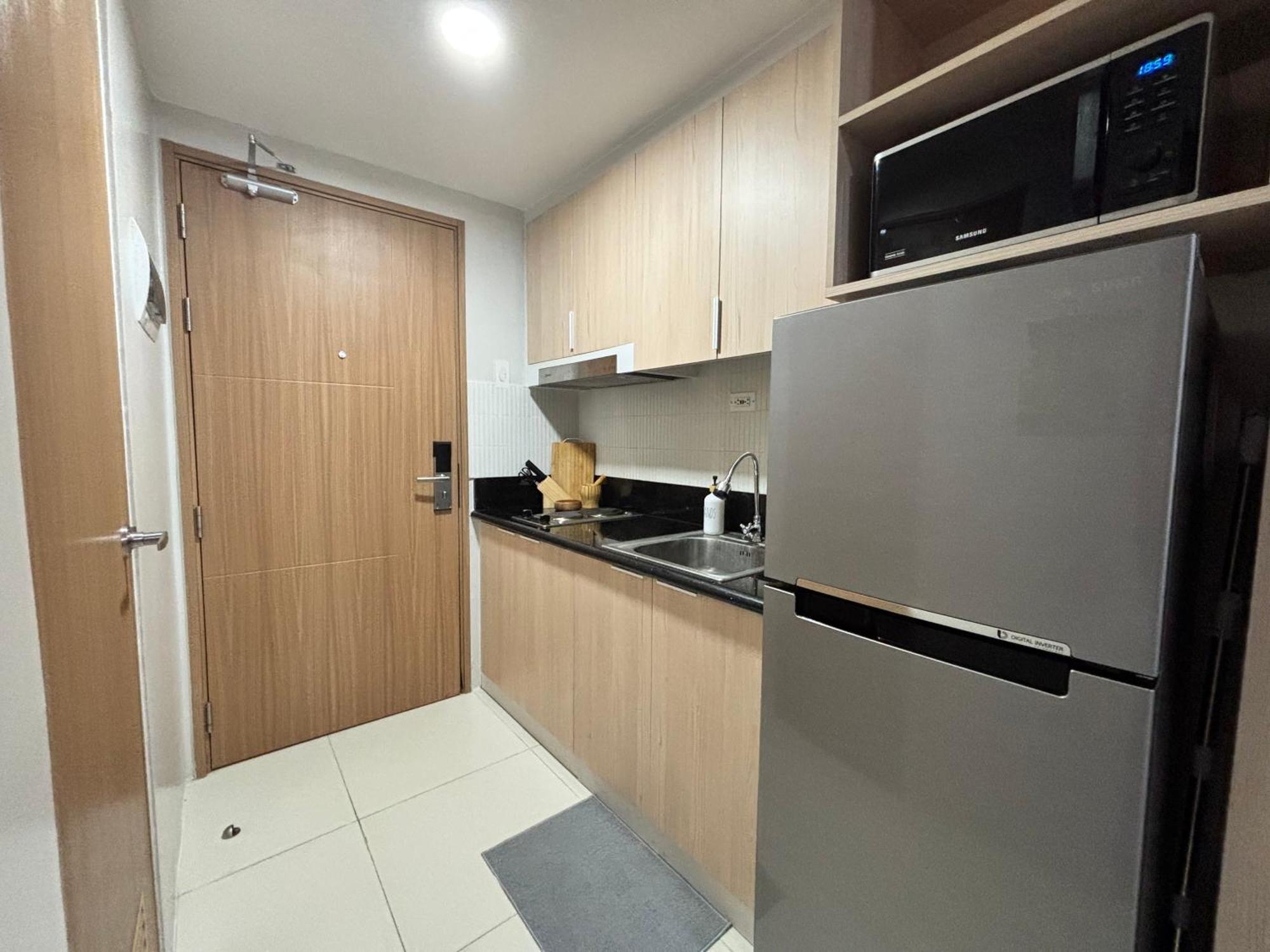Whole Unit Near Mall Of - Calix Unit *