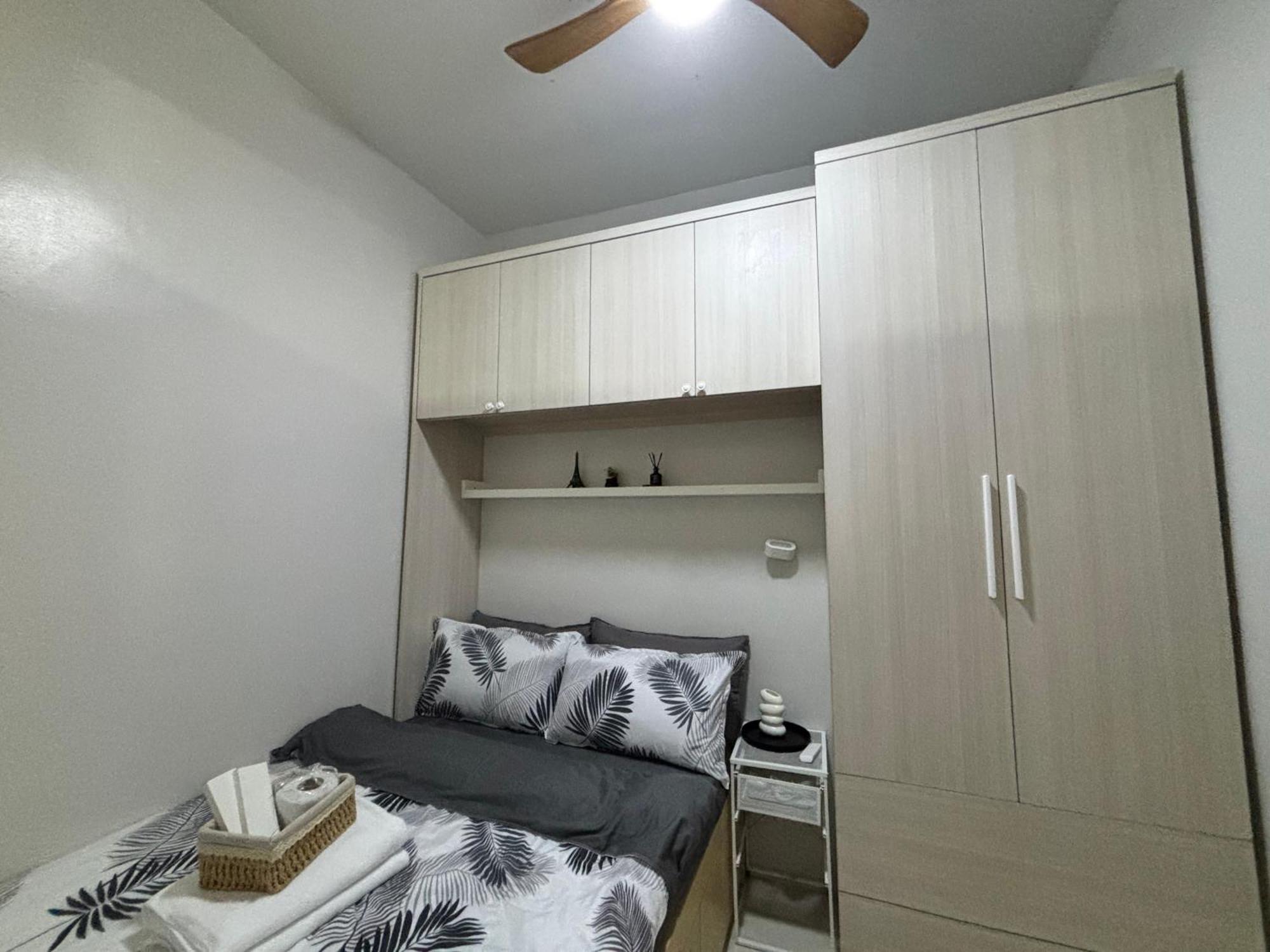 Whole Unit Near Mall Of - Calix Unit * Manila