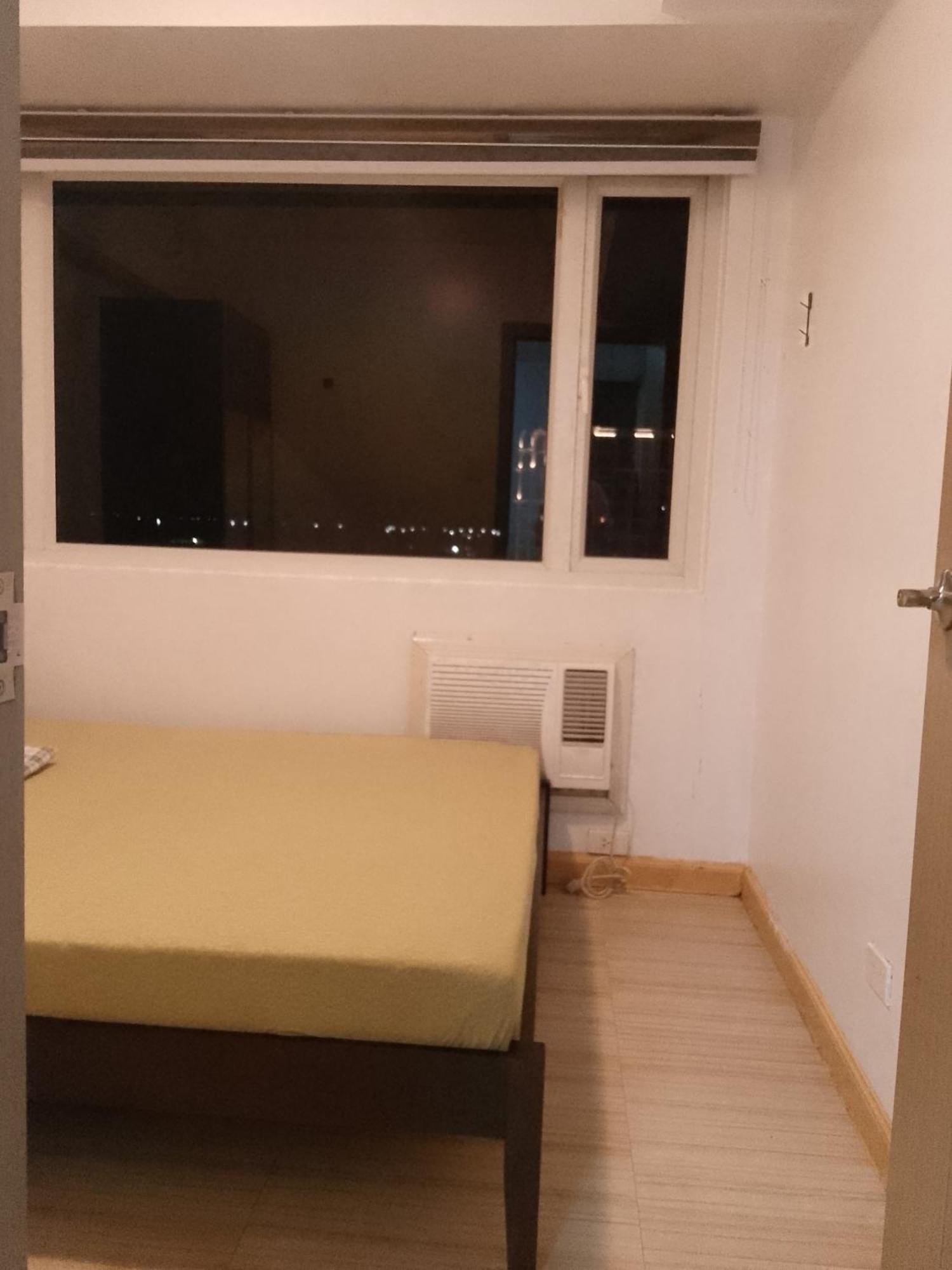 1003 Staycation At Solemare Parksuites Tower B Near Dfa, Moa, Parqual Mall, Ayala Mall & Naia Manila