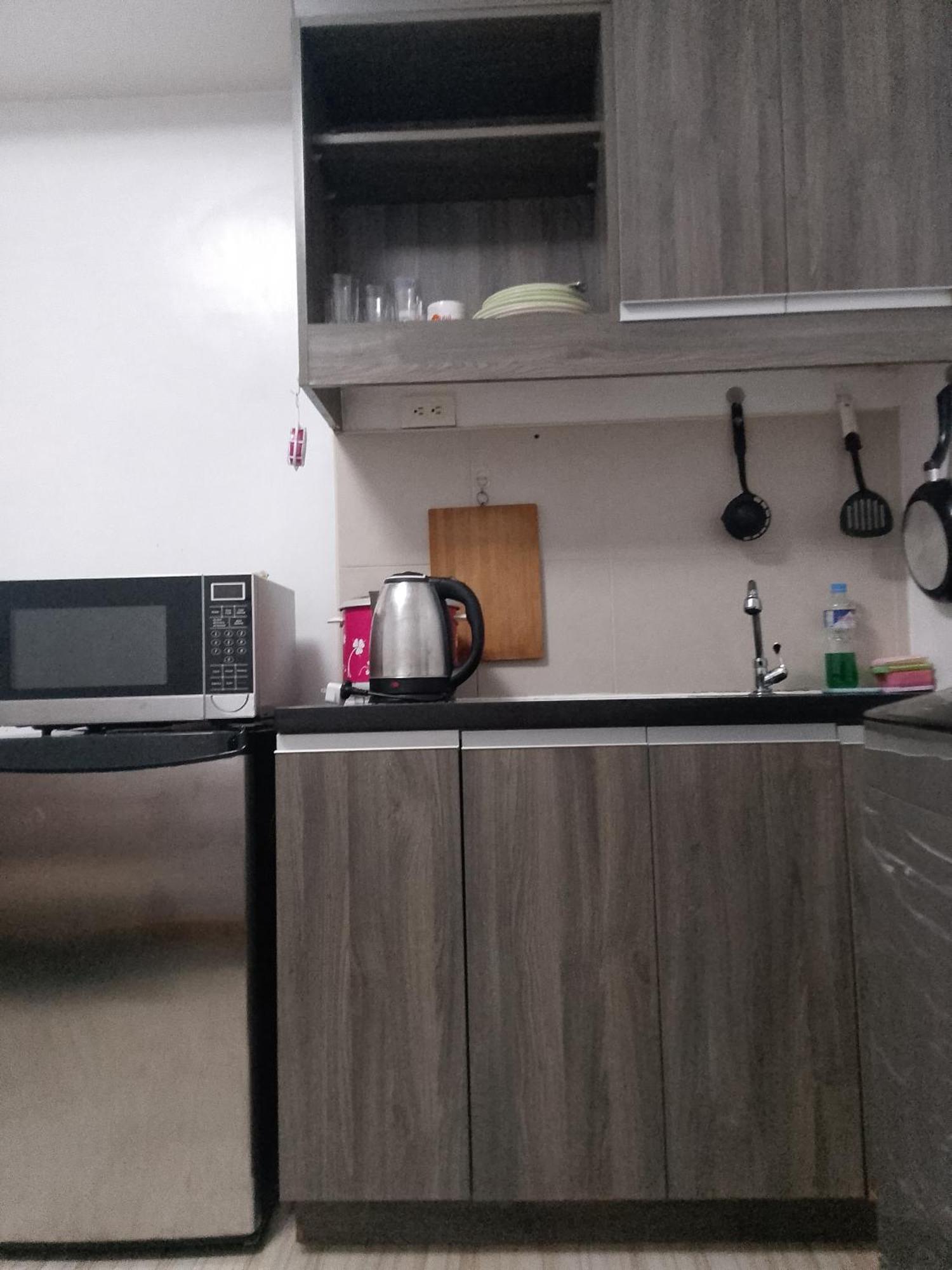 Apartment 1003 Staycation At Solemare Parksuites Tower B Near Dfa, Moa, Parqual Mall, Ayala Mall & Naia *