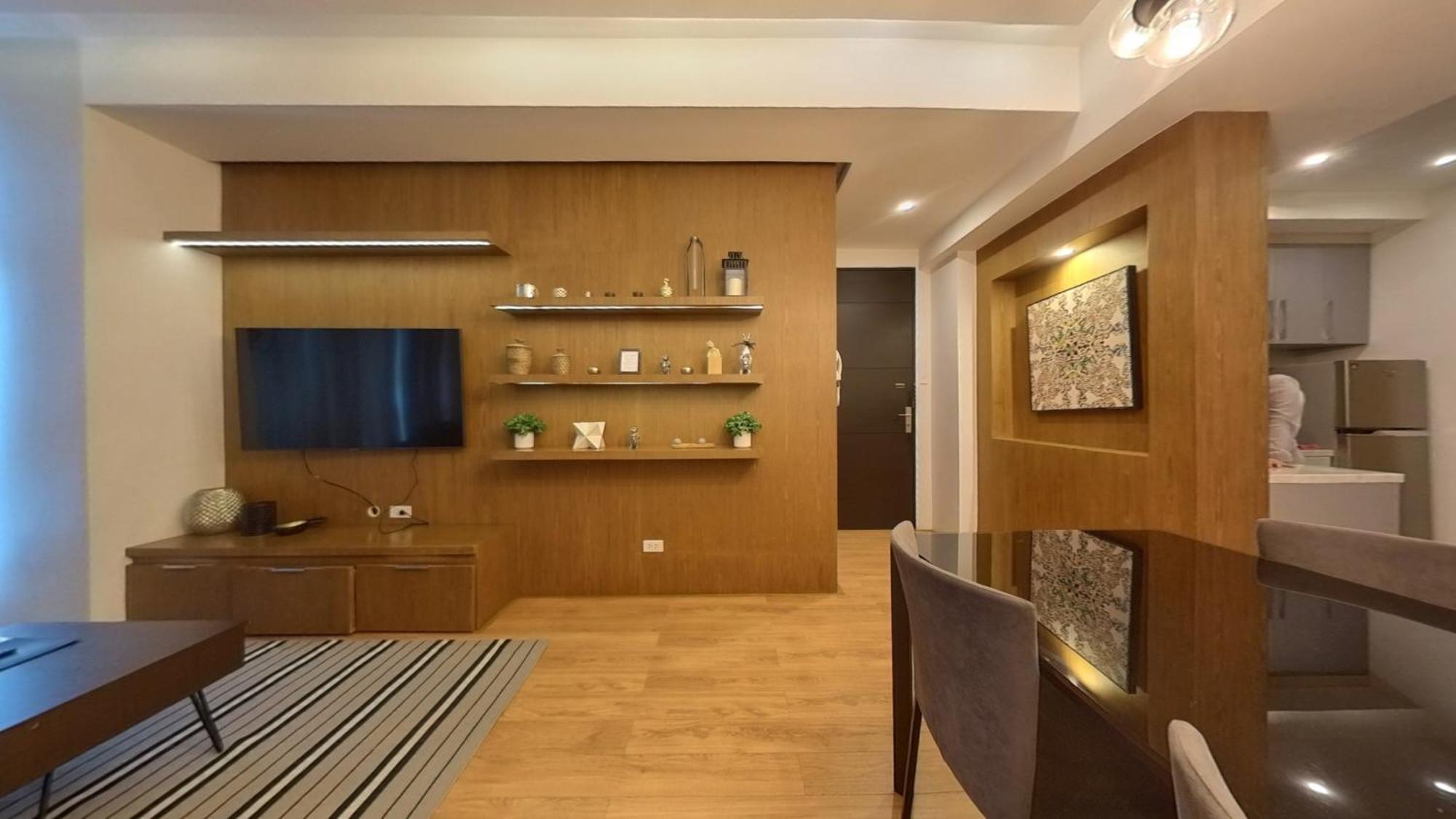 Full-serviced Residential In Blue Sapphire, Bgc Aparthotel