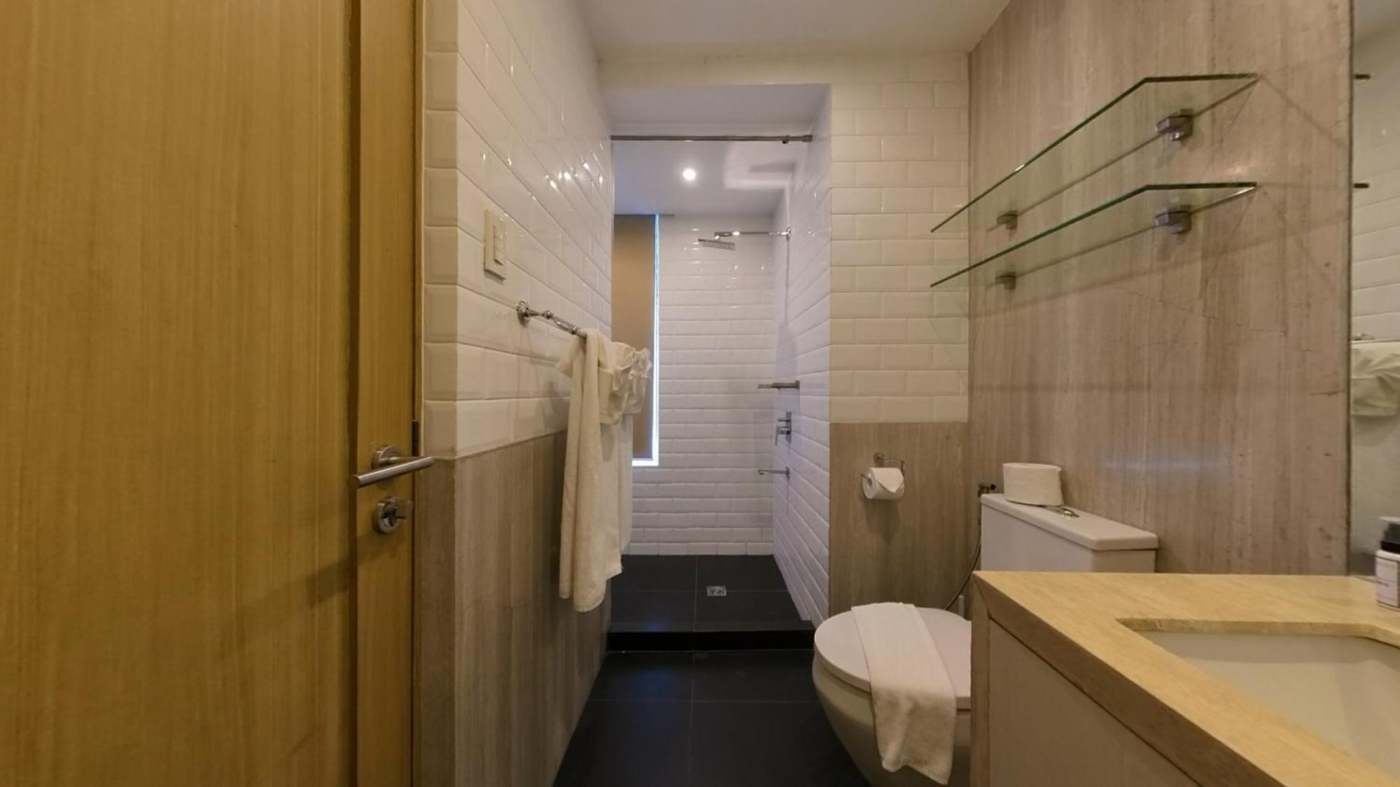 Full-serviced Residential In Blue Sapphire, Bgc Manila