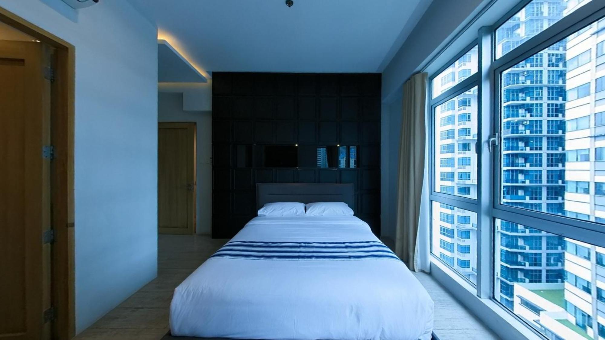 Full-serviced Residential In Blue Sapphire, Bgc Aparthotel