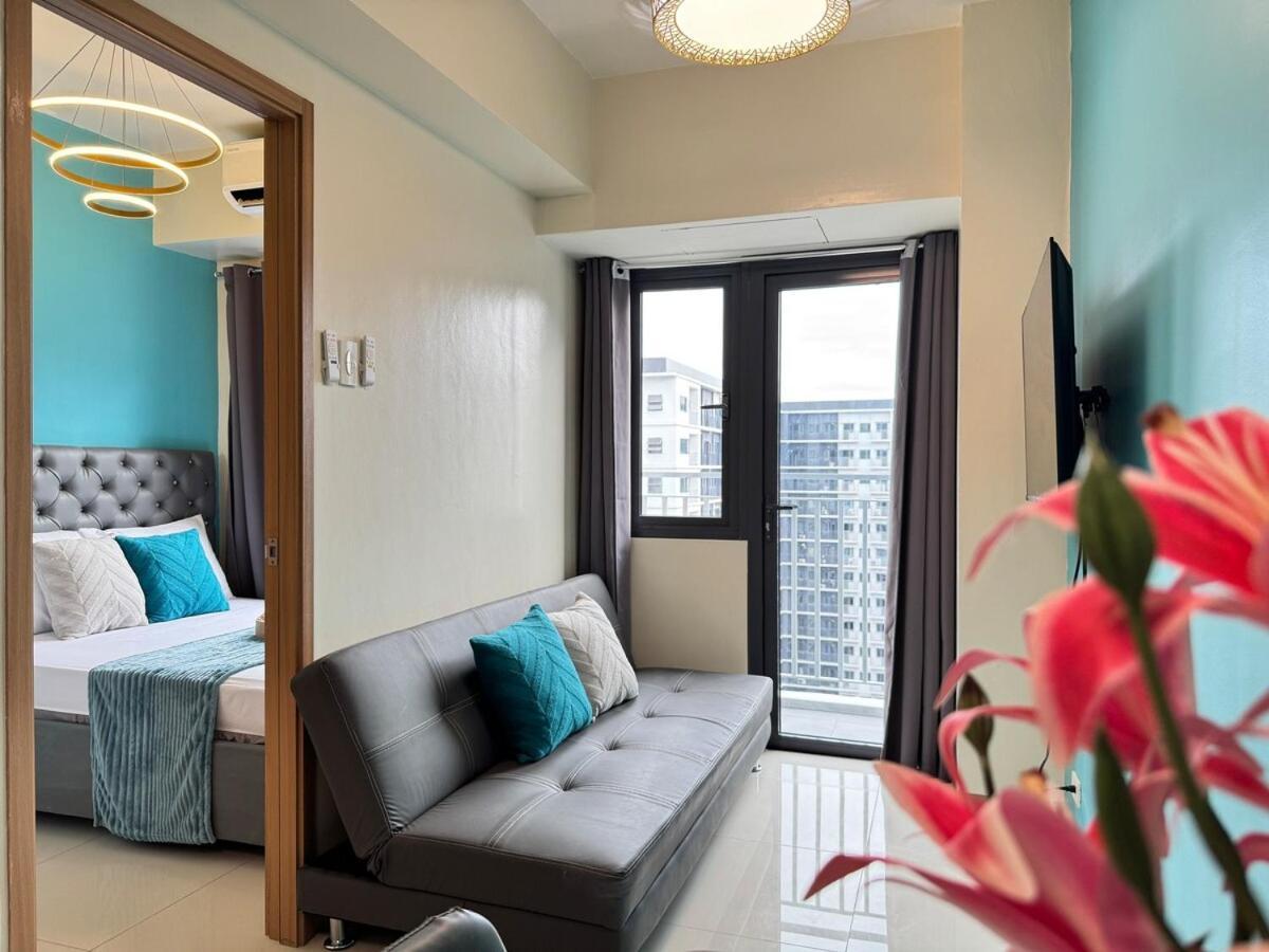 Shore 3 Residences 1659 Infront Of Sm Moa Apartment *