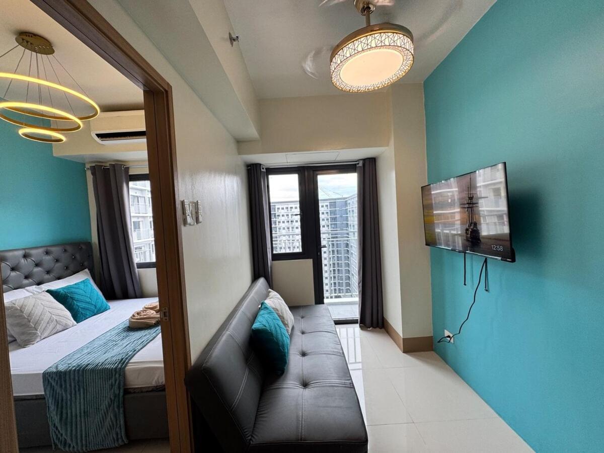 Shore 3 Residences 1659 Infront Of Sm Moa *