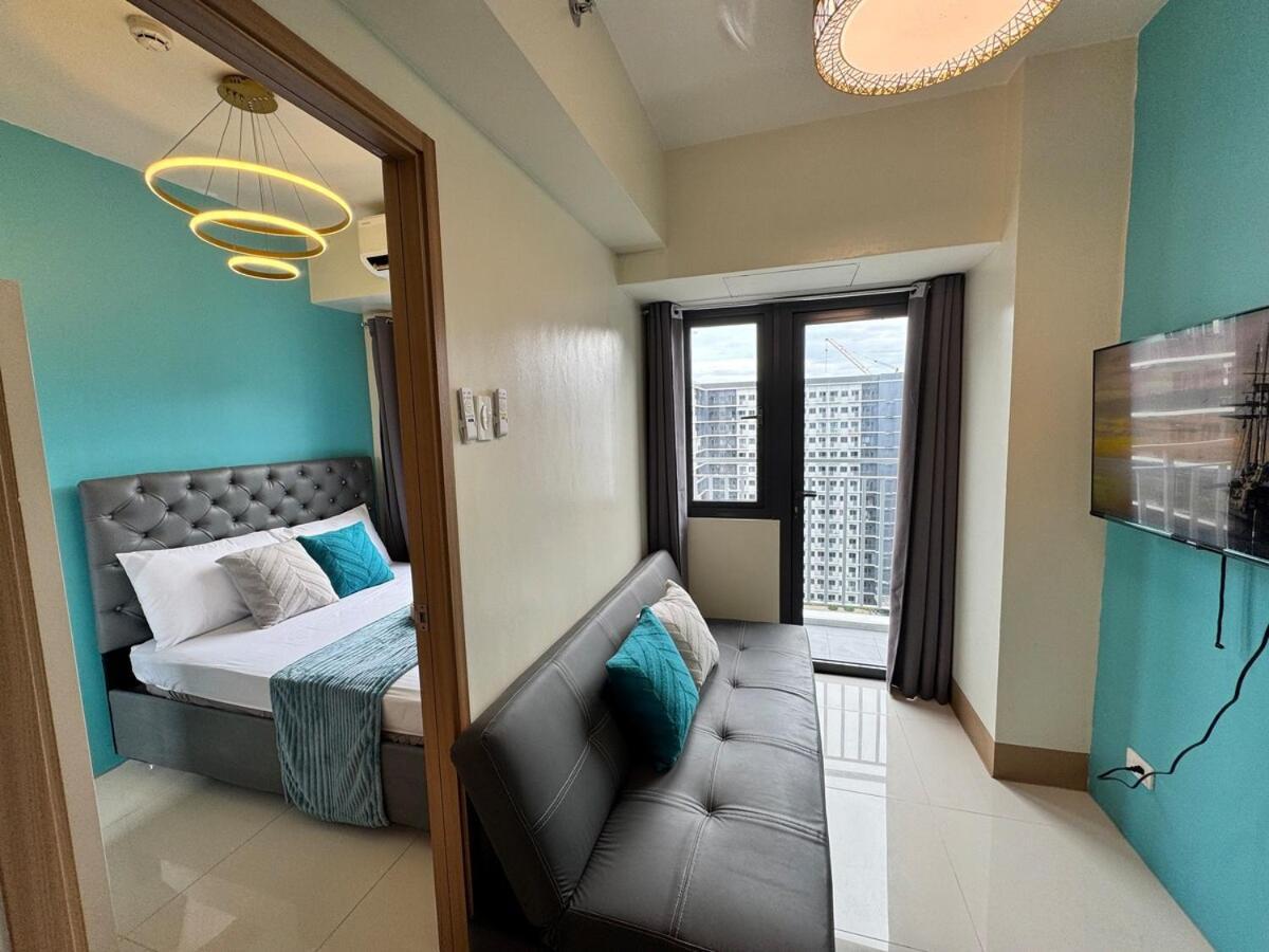 Shore 3 Residences 1659 Infront Of Sm Moa *