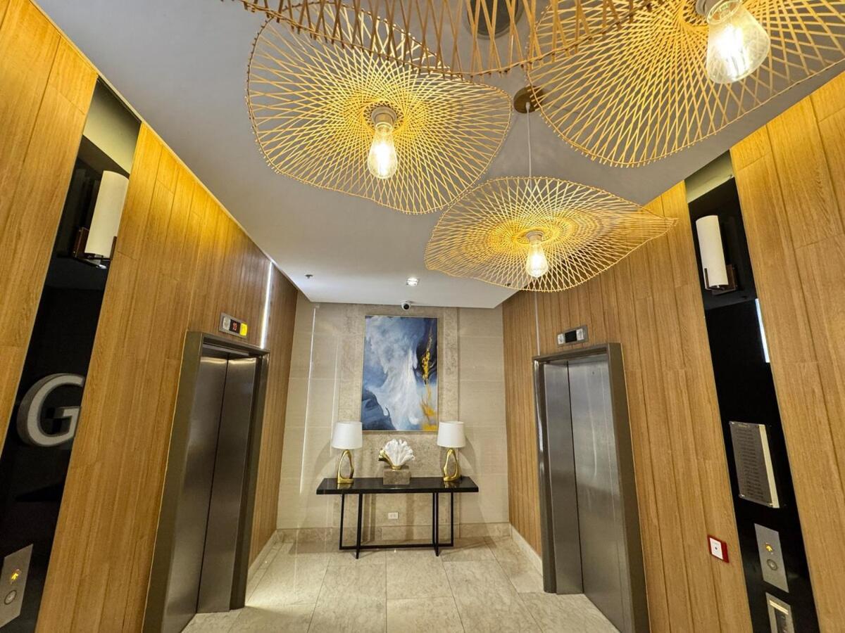 Shore 3 Residences 1659 Infront Of Sm Moa *