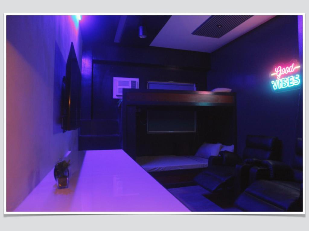 Unit At Quezon Trees Residences Aparthotel Manila