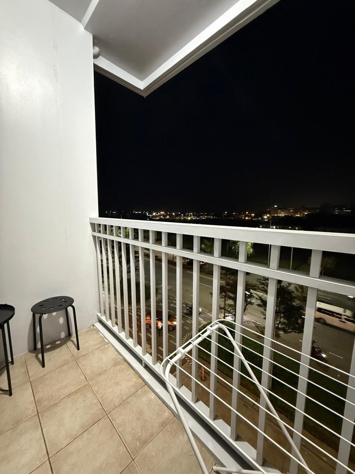1 Bedroom With Balcony At Shore 1 Moa Pasay *