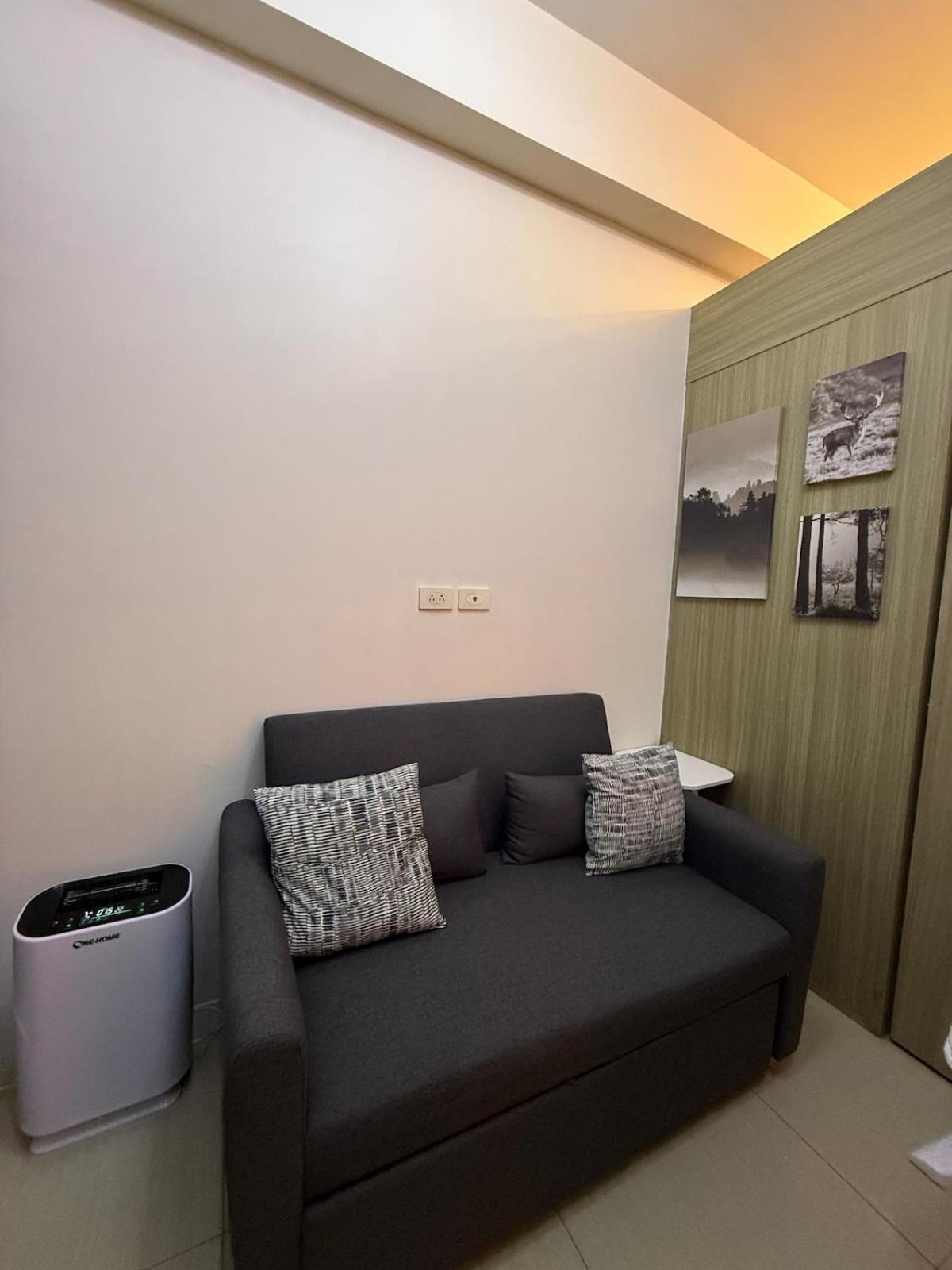 Apartment 1 Bedroom With Balcony At Shore 1 Moa Pasay *