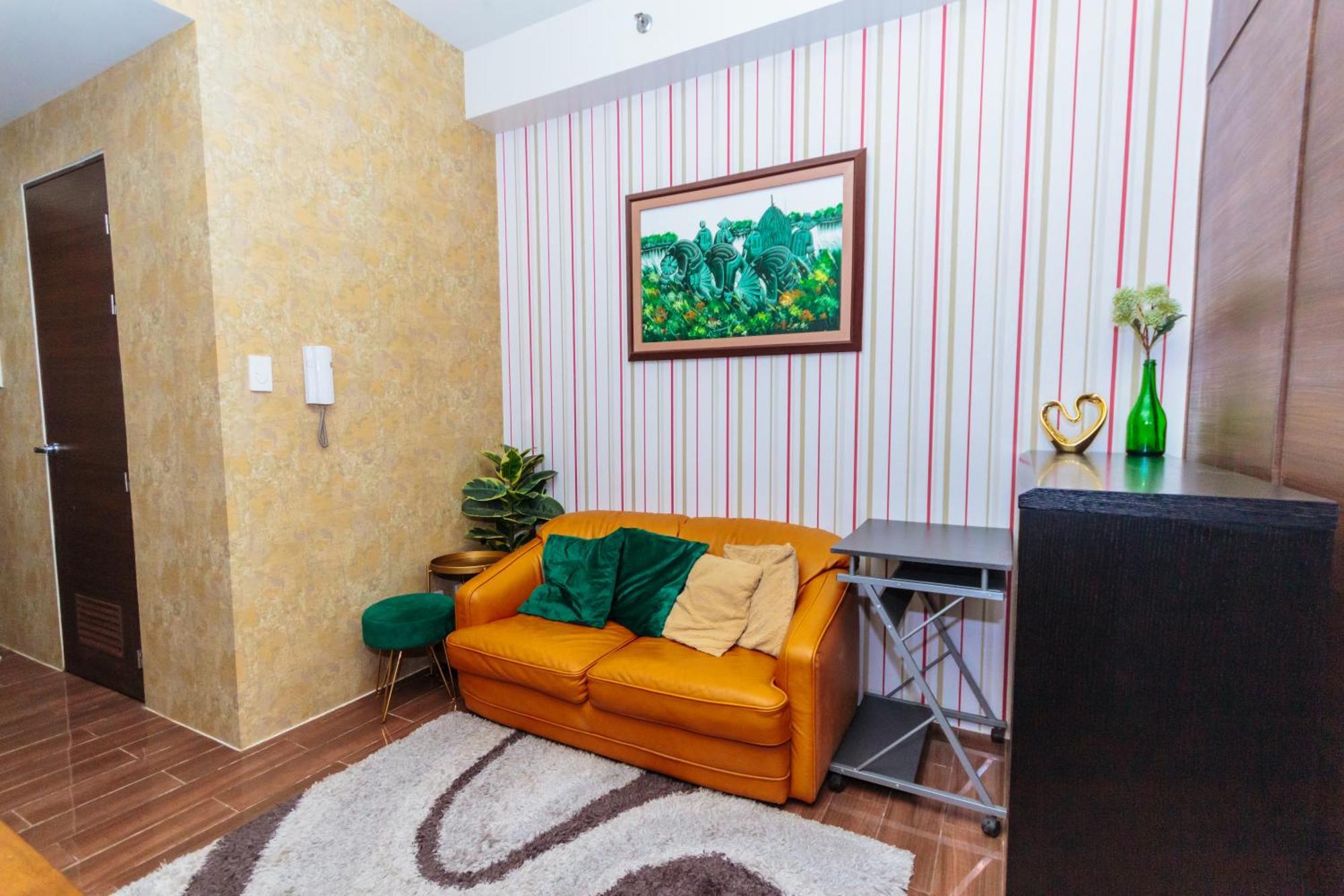 Boutique Air Retreat Relax Laugh Swim Gym Car Park 1767 * Manila