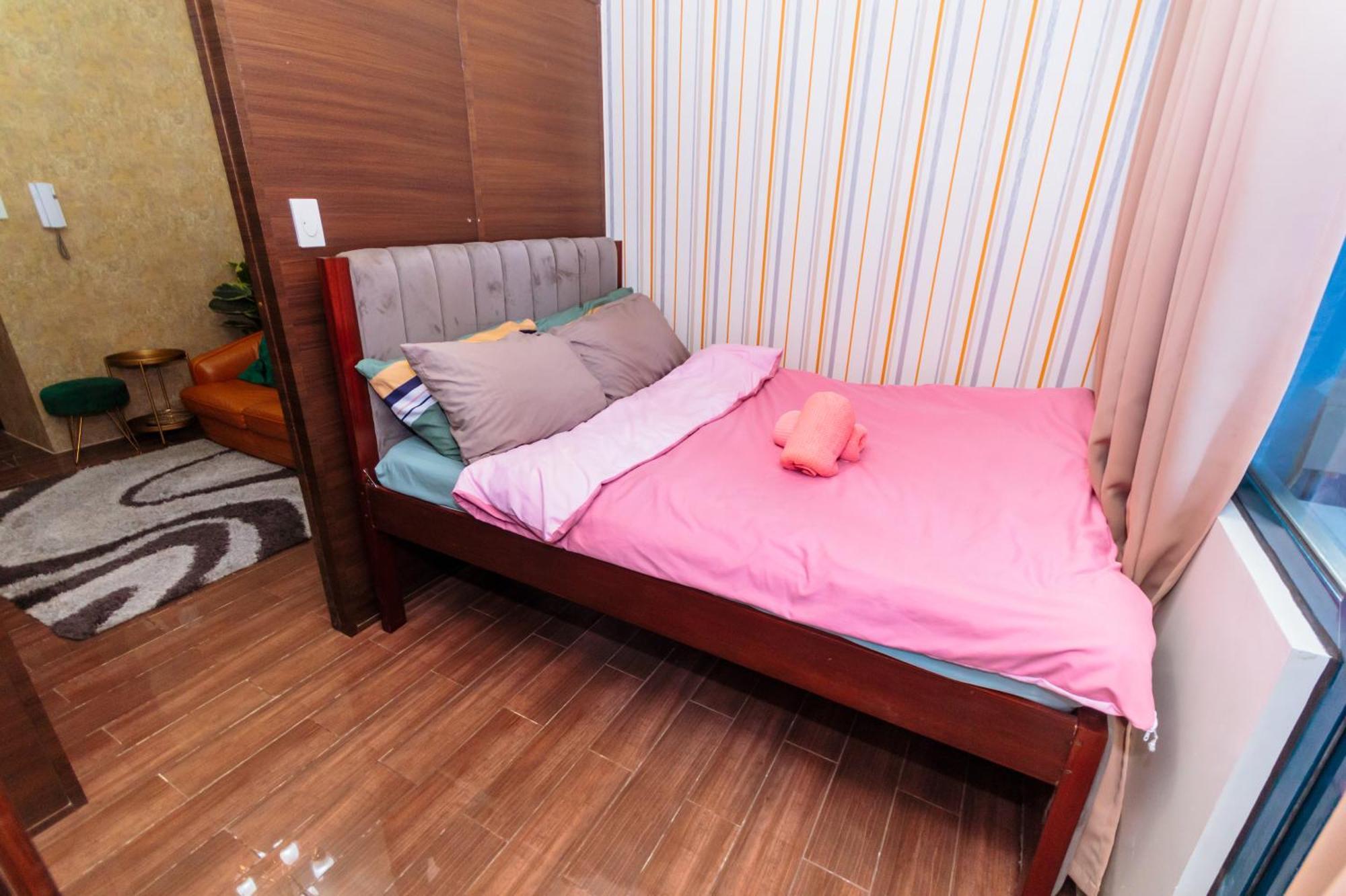 Apartment Boutique Air Retreat Relax Laugh Swim Gym Car Park 1767
