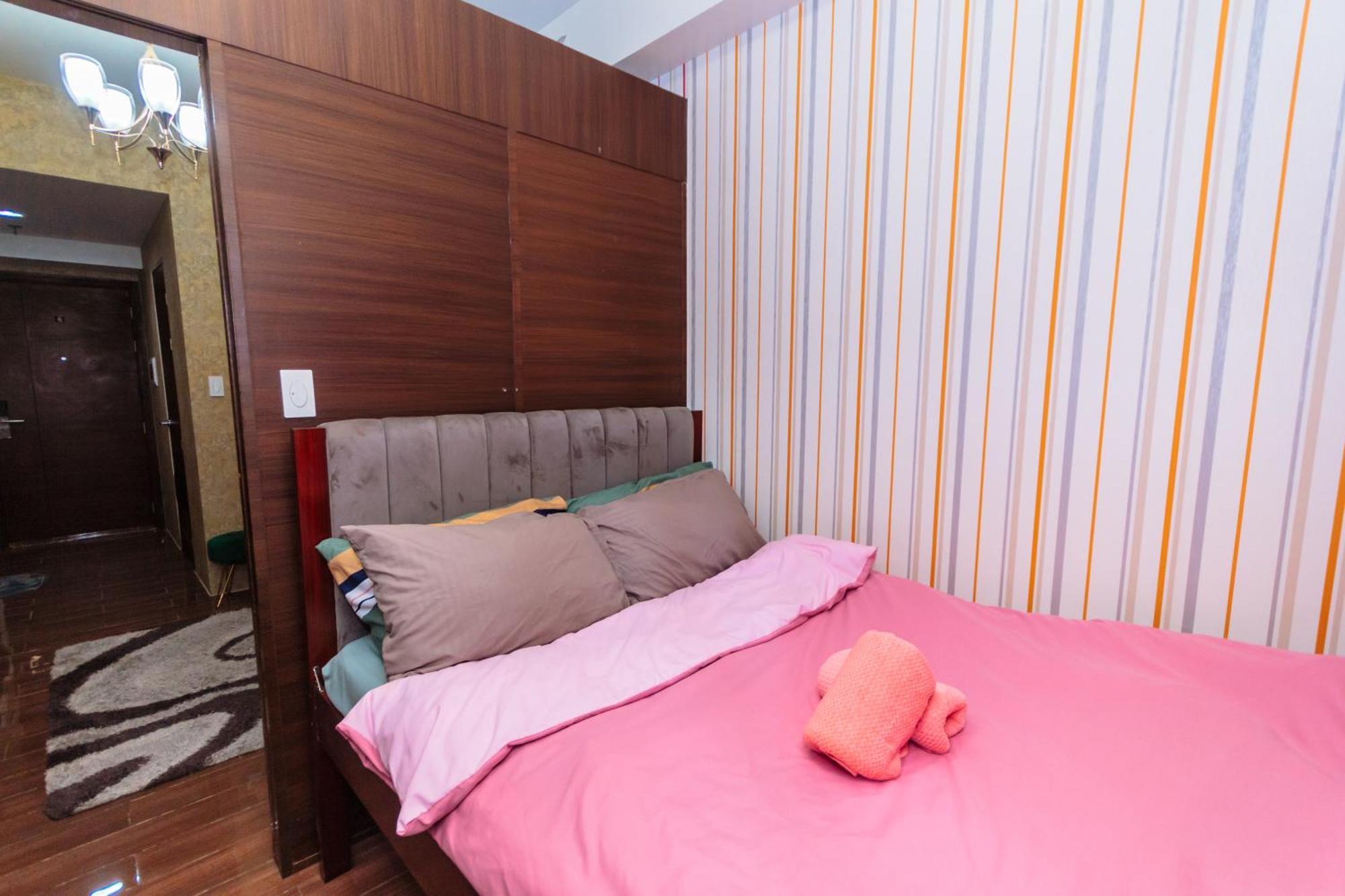 Boutique Air Retreat Relax Laugh Swim Gym Car Park 1767 Apartment Manila
