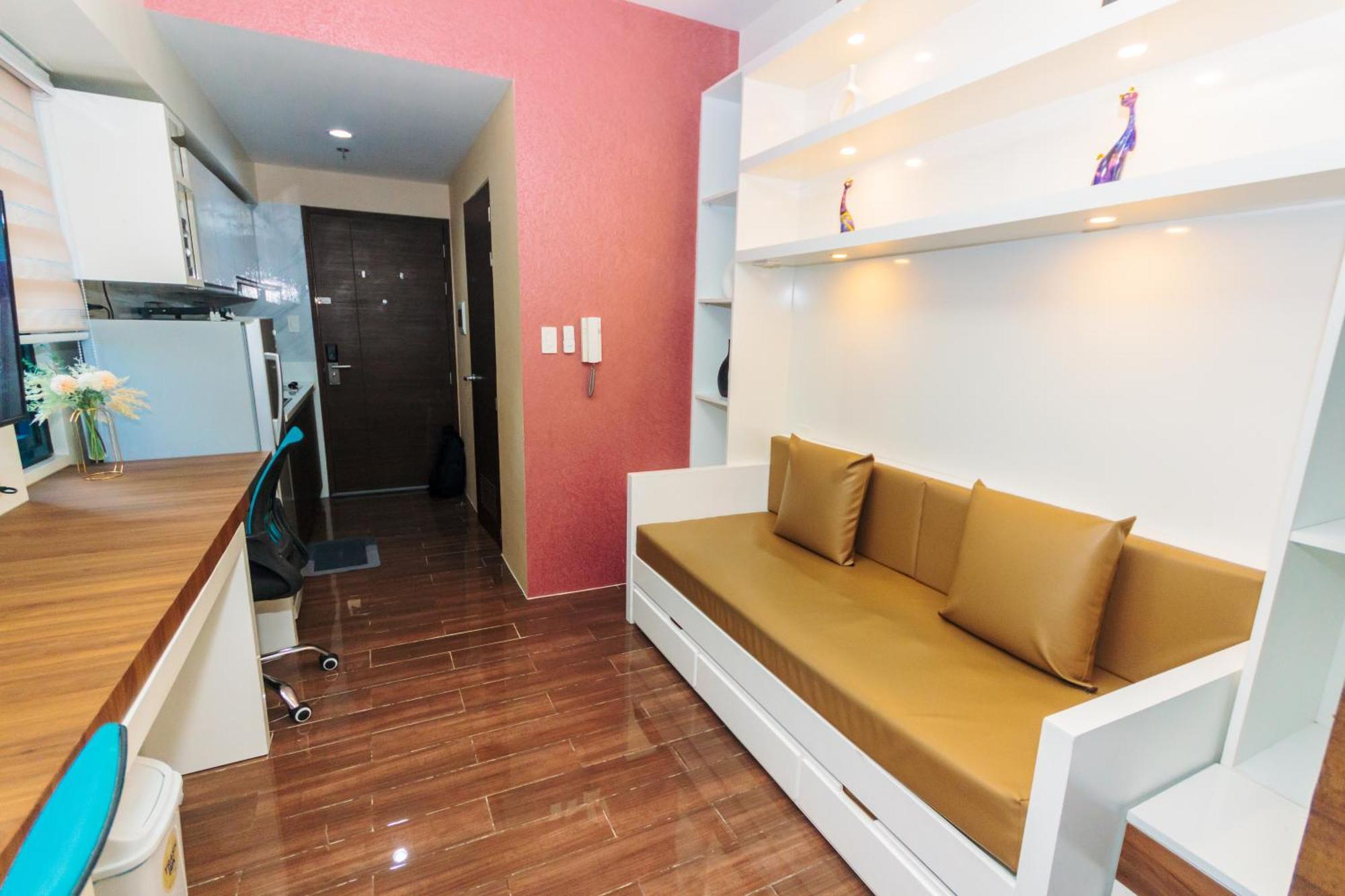 Boutique Air Retreat Relax Laugh Swim Gym Car Park 1767 Apartment Manila