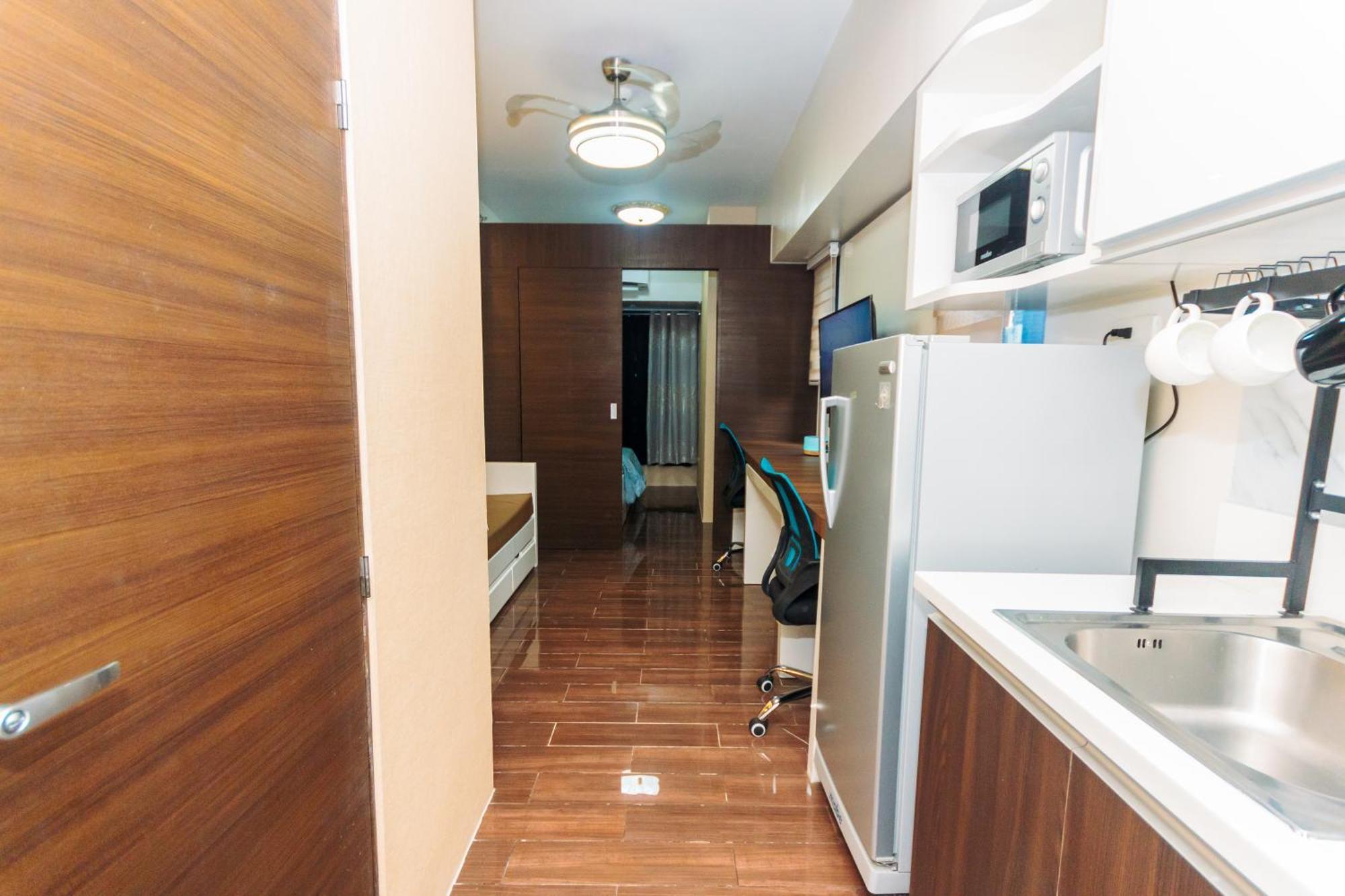 Boutique Air Retreat Relax Laugh Swim Gym Car Park 1767 * Manila