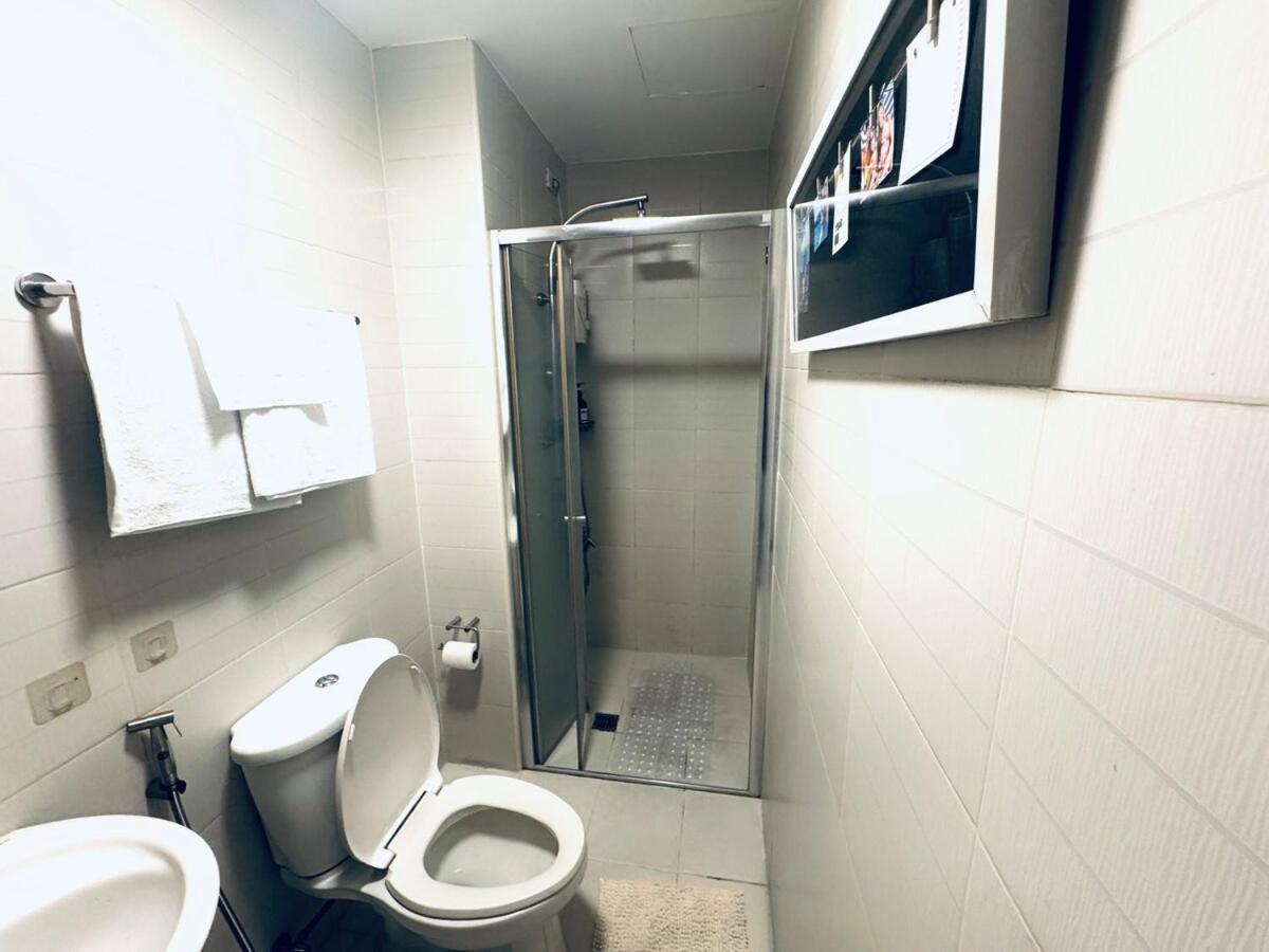 Elegant 2 Bedroom Makati Apartment