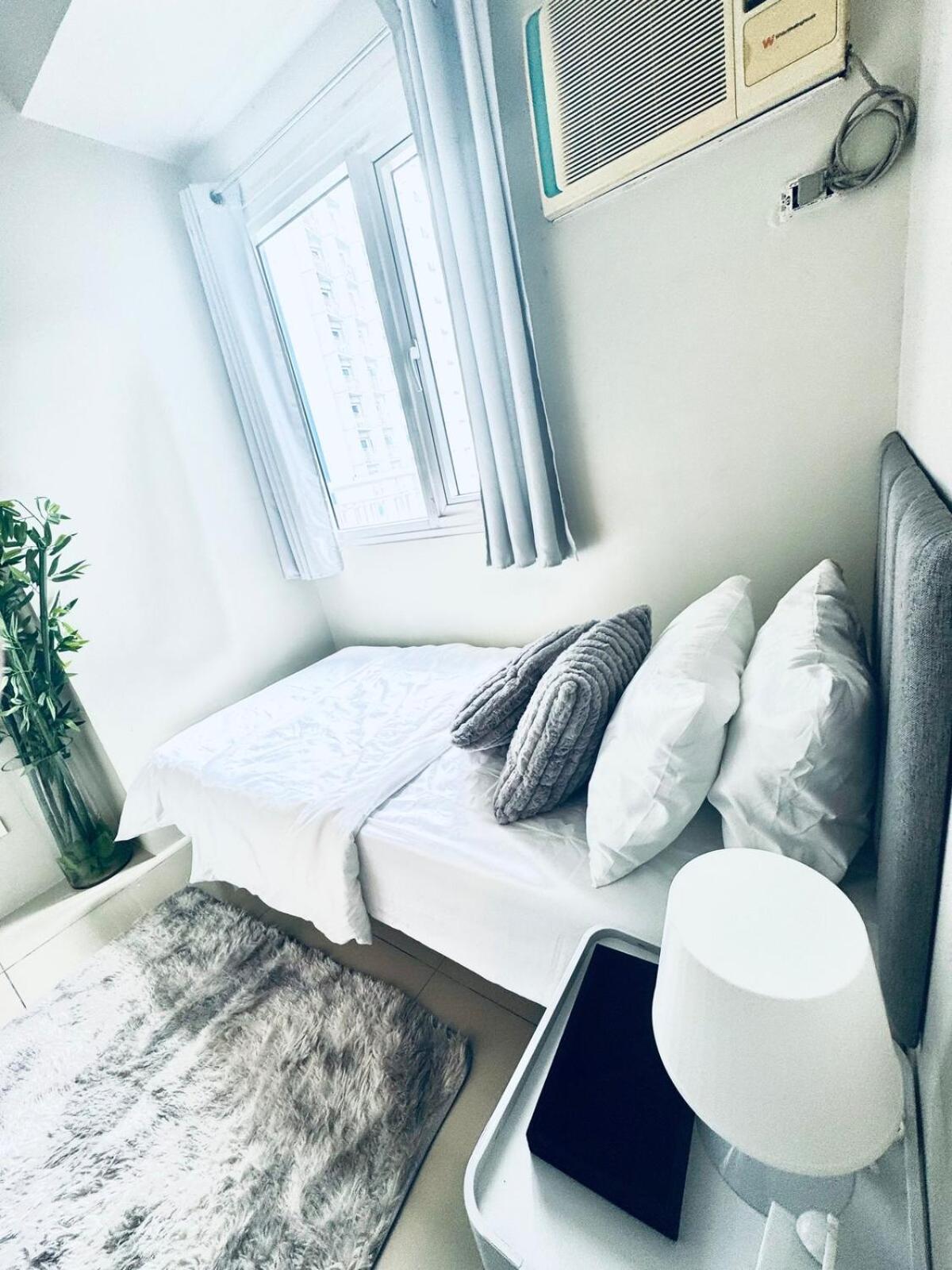 Elegant 2 Bedroom Makati Apartment