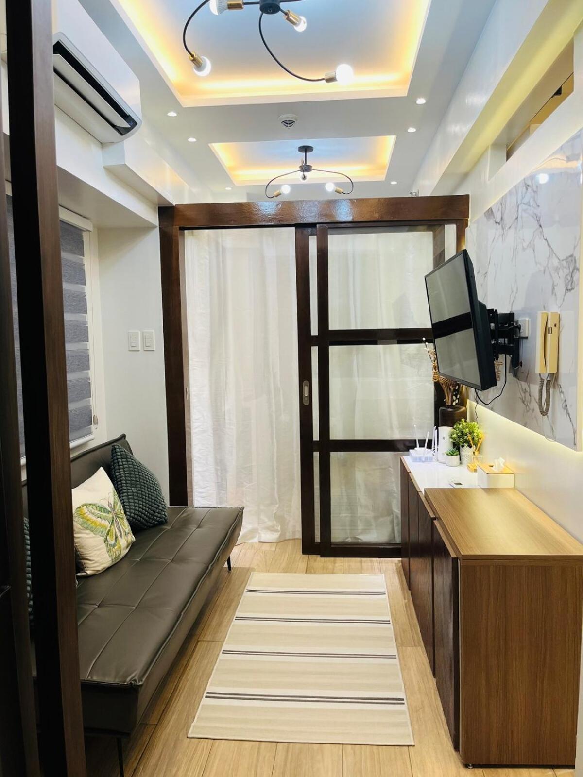 In Coast Residences, Pasay Apartment
