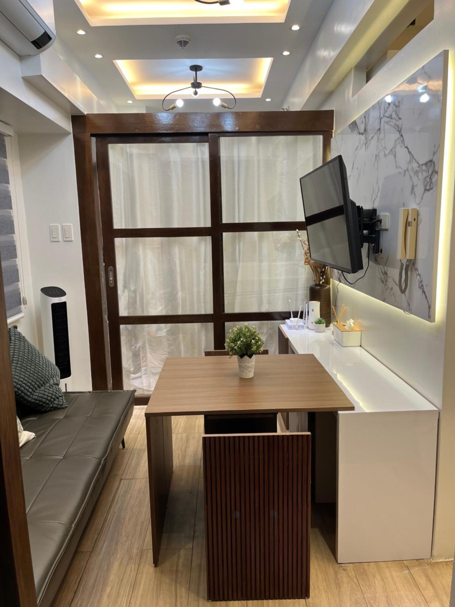 Apartment In Coast Residences, Pasay